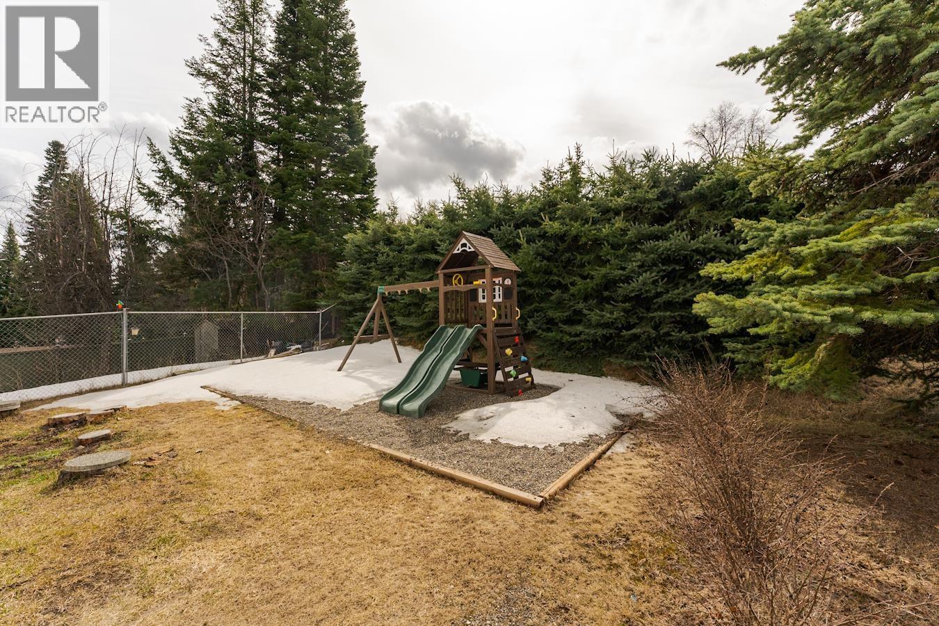 2978 OAKRIDGE CRESCENT - 39