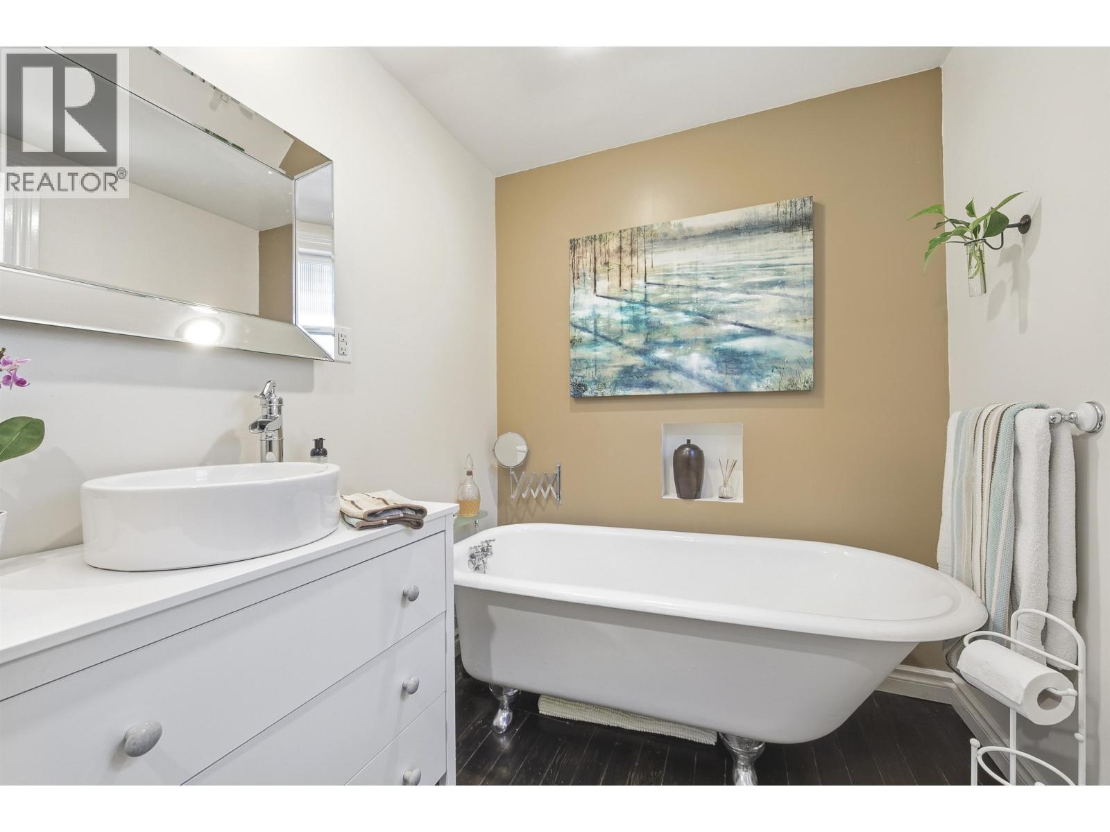 2029 PHILIP AVENUE, North Vancouver
