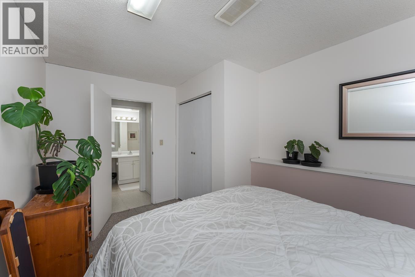 2978 OAKRIDGE CRESCENT - 25