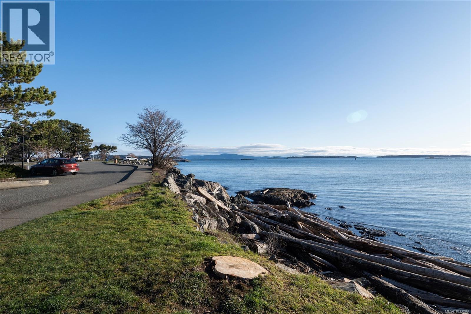  2663 Orchard Avenue, Oak Bay