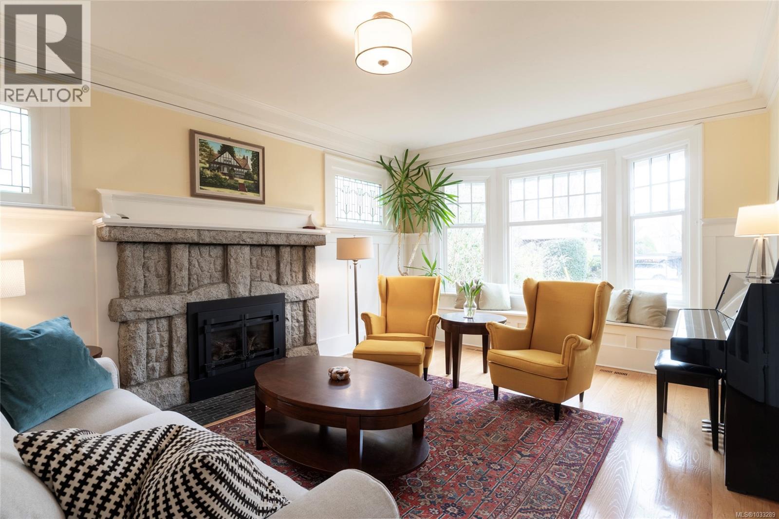  2663 Orchard Avenue, Oak Bay