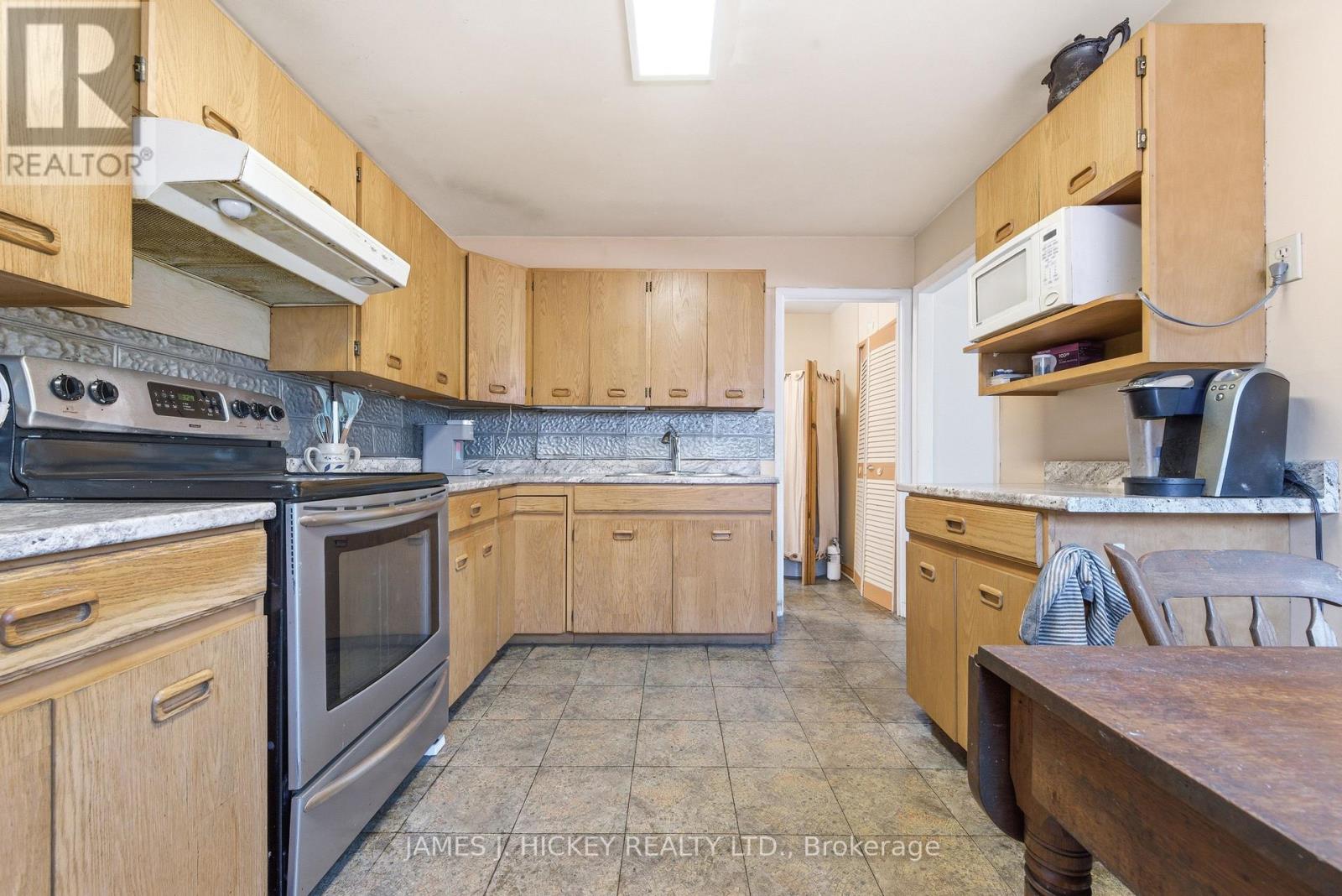38 BEACH AVENUE - 10