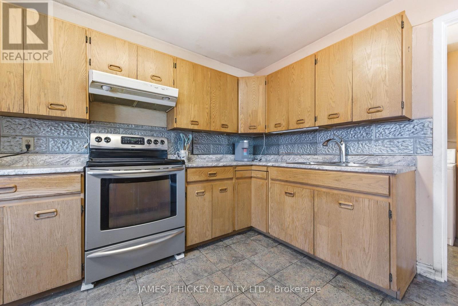 38 BEACH AVENUE - 11