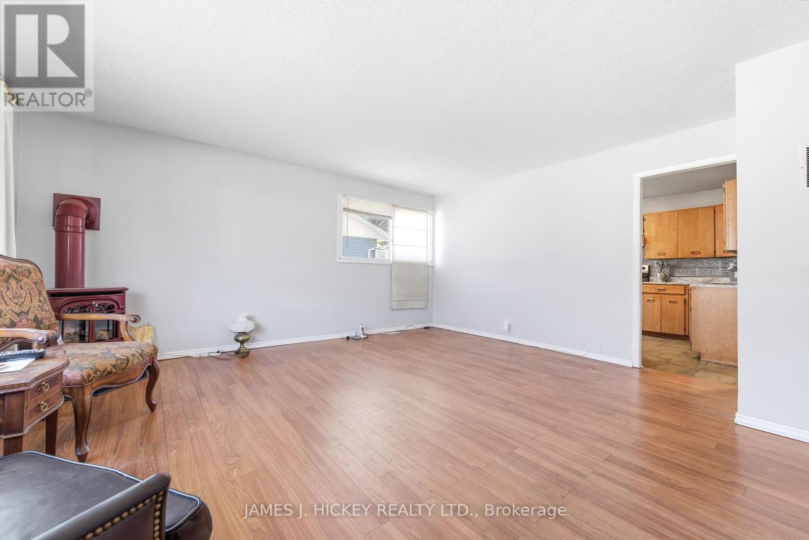 38 BEACH AVENUE - 6