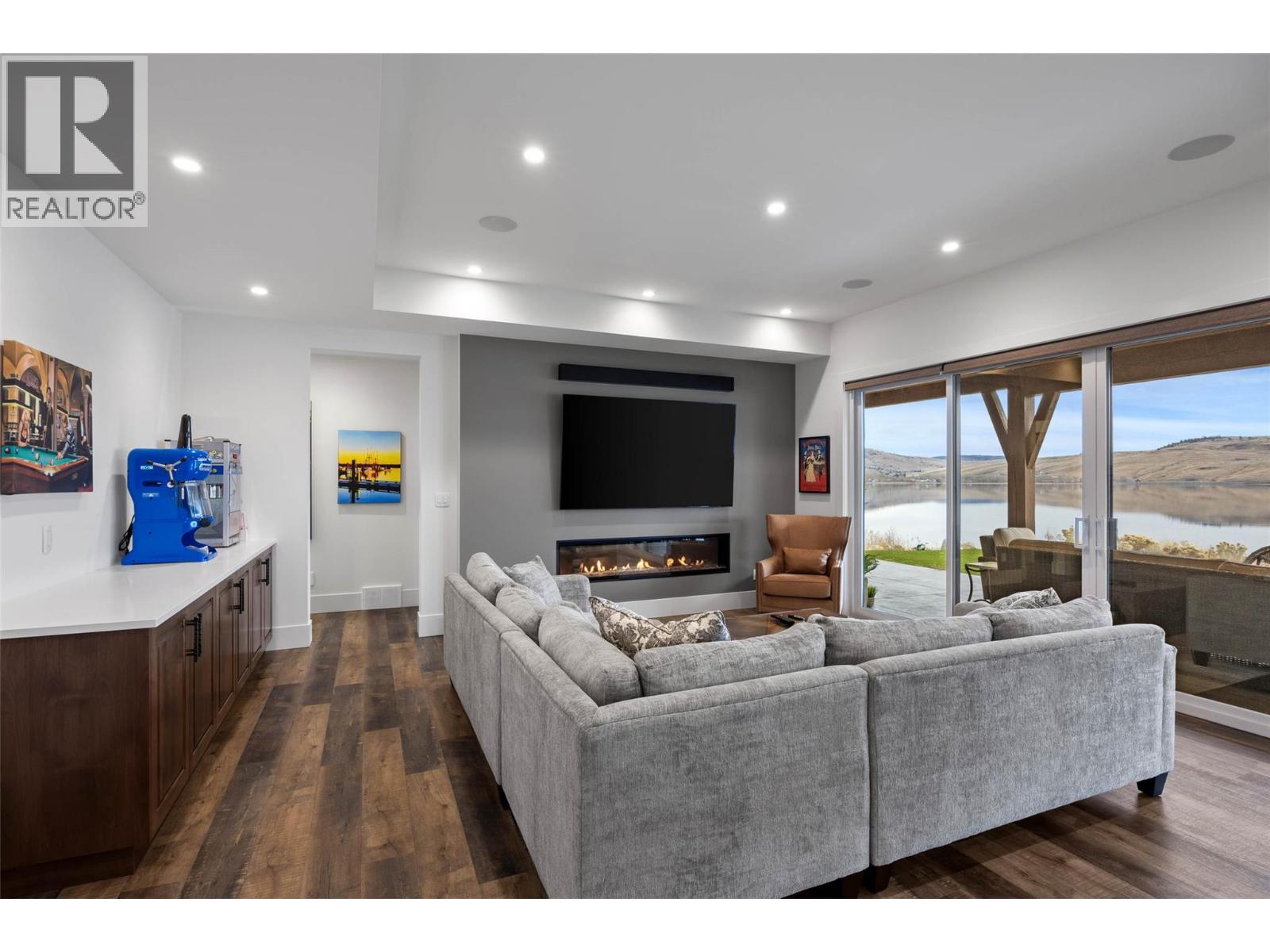 6564 Monck Park Road - 48