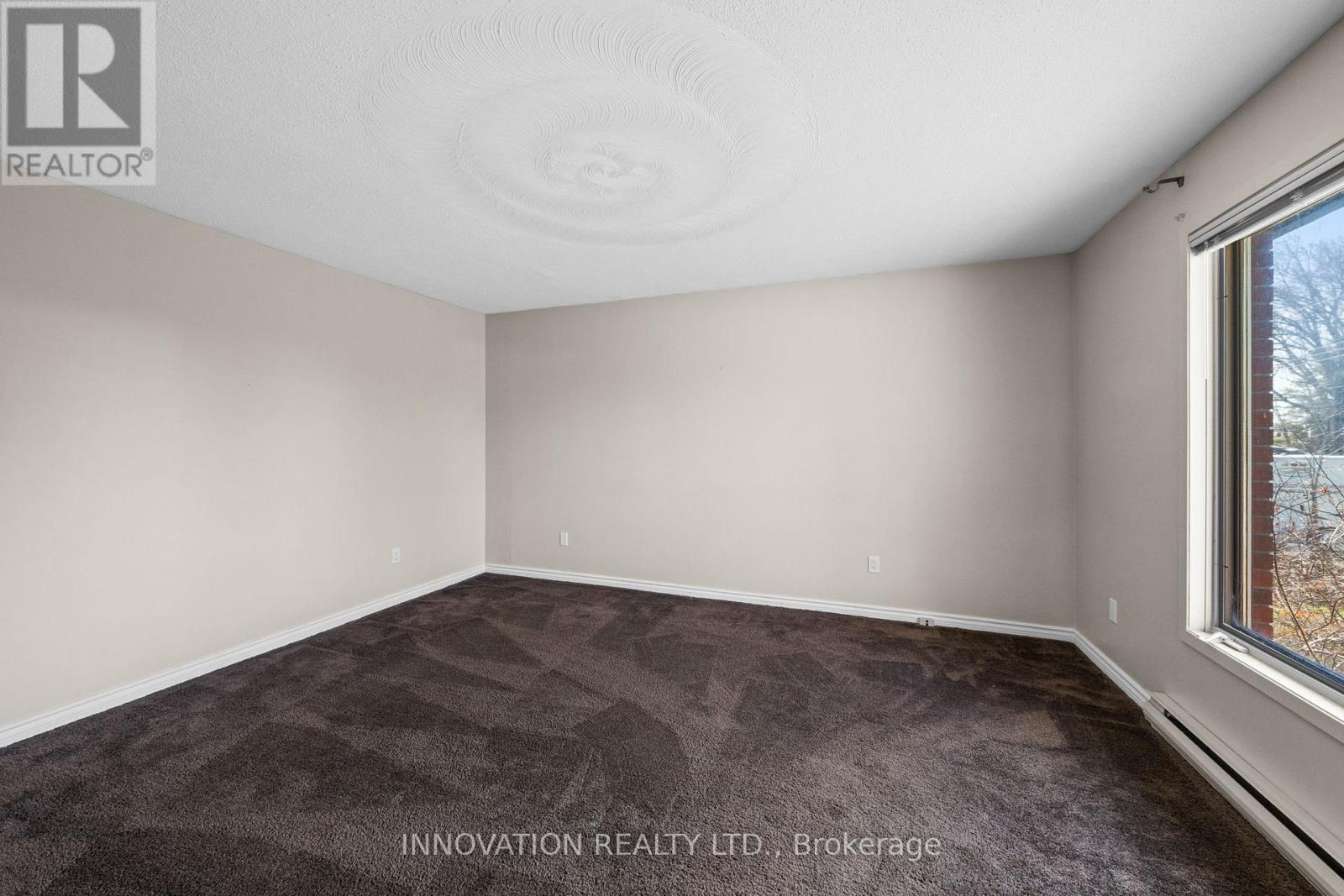 114 POOLE STREET — photo 17