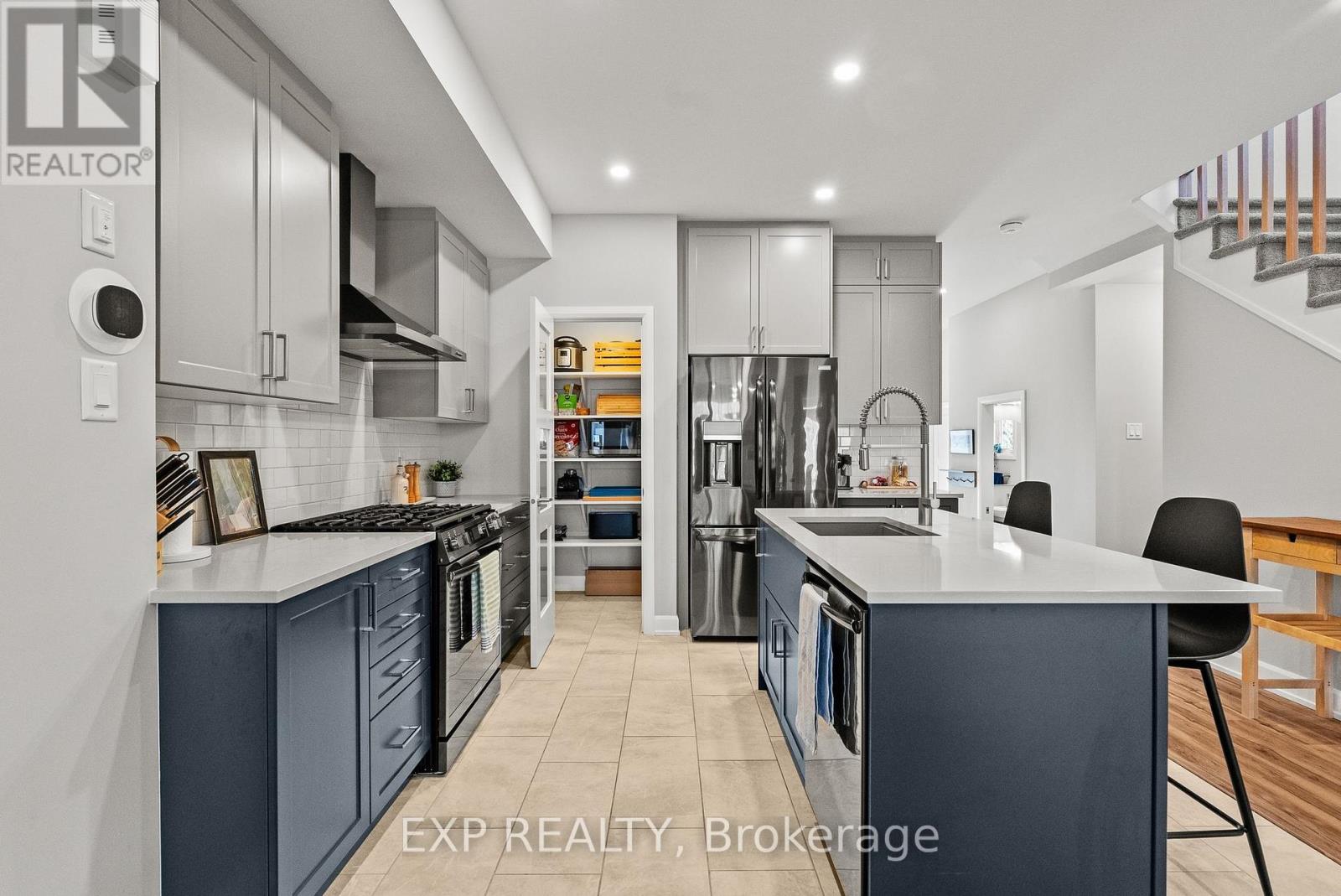 419 CLUBTAIL PRIVATE - 10