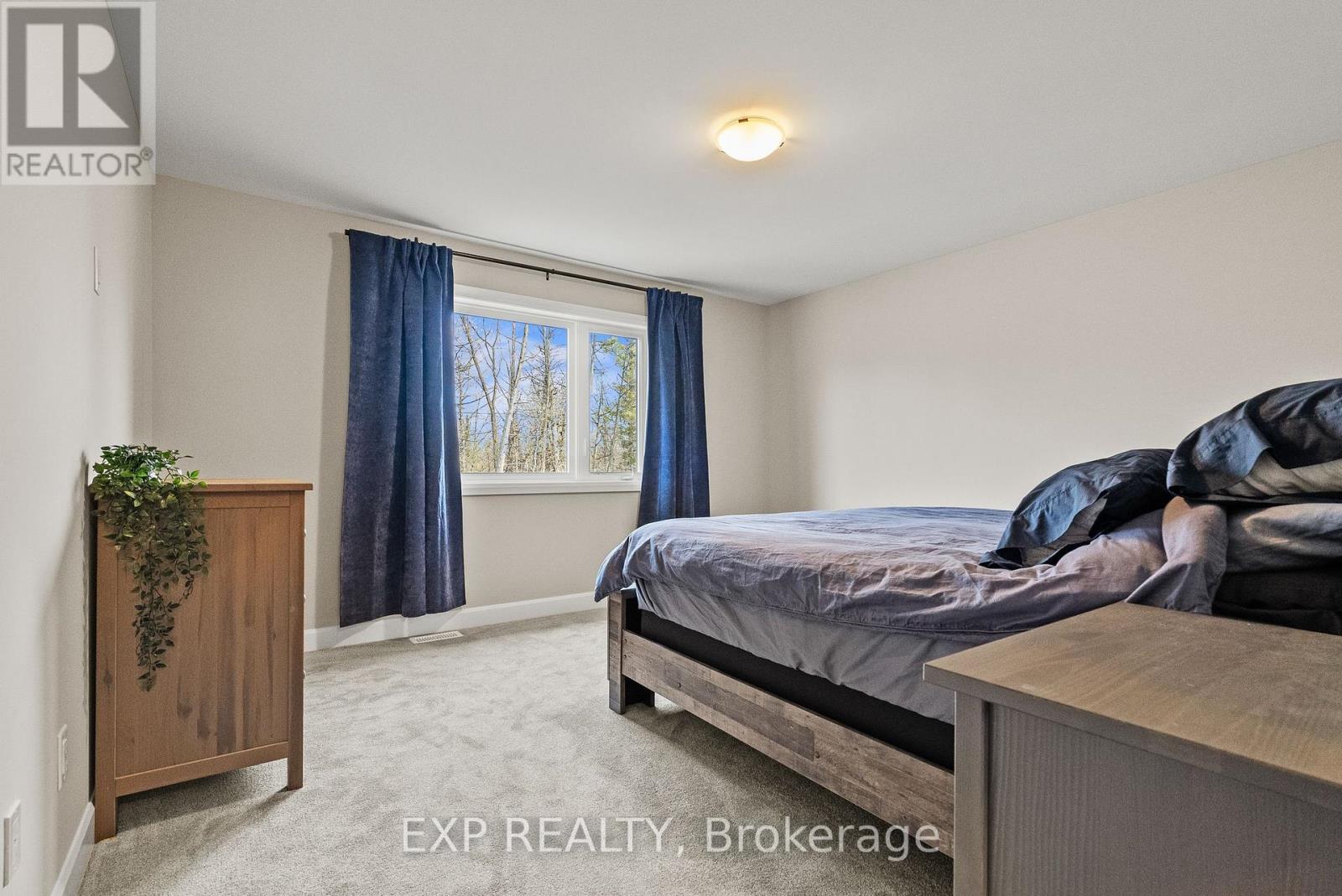 419 CLUBTAIL PRIVATE - 26