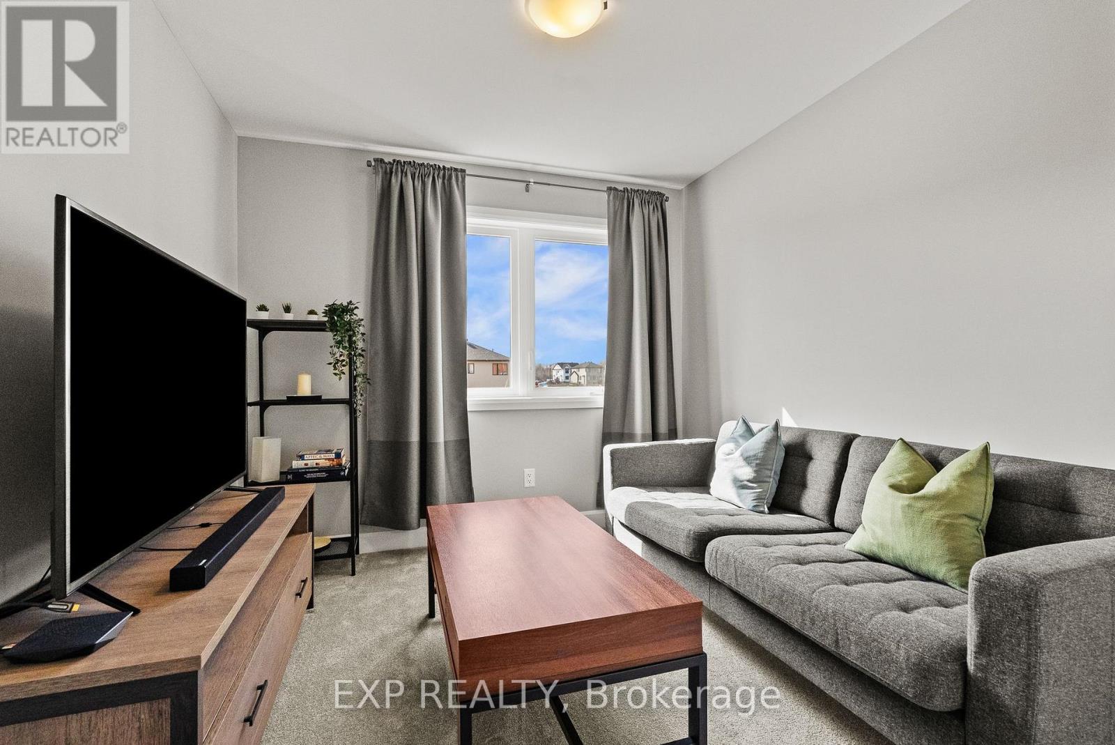 419 CLUBTAIL PRIVATE - 31
