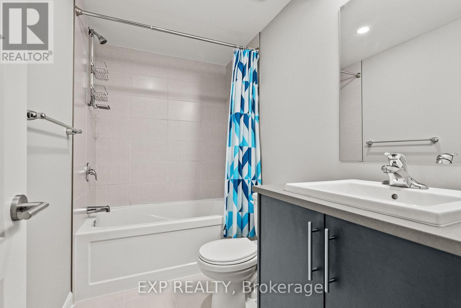 419 CLUBTAIL PRIVATE - 41