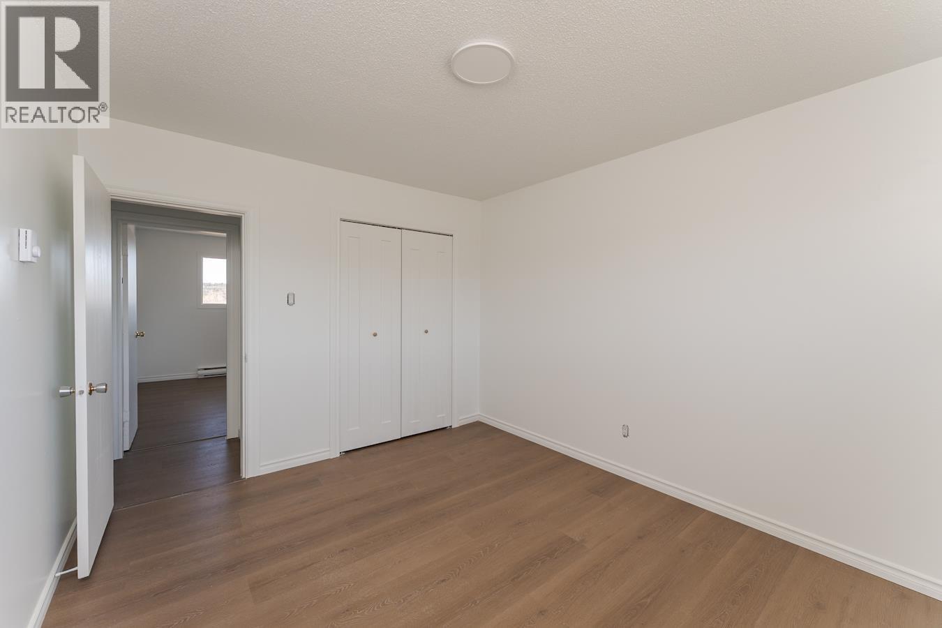 3806 5TH AVENUE - 23