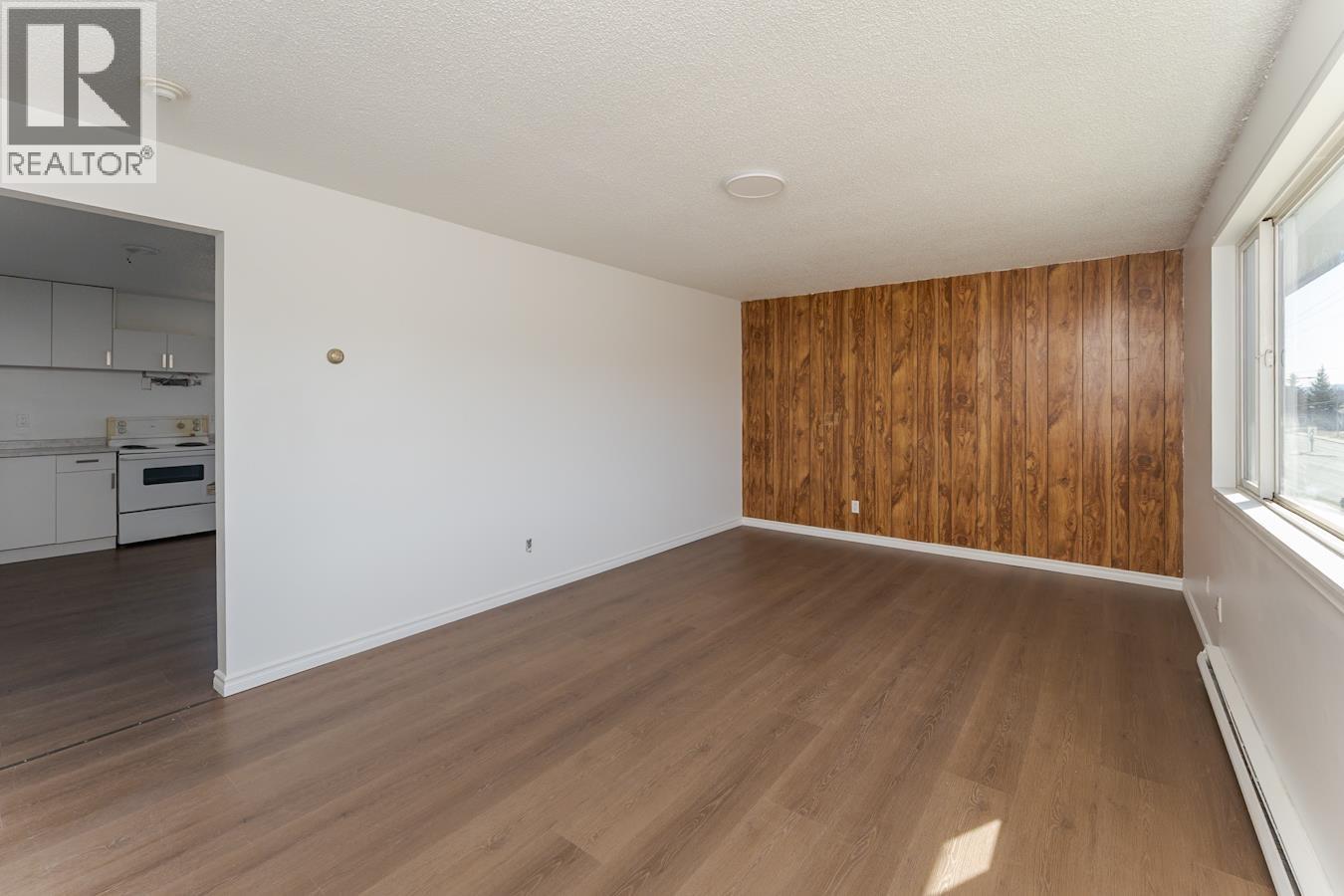 3806 5TH AVENUE - 19