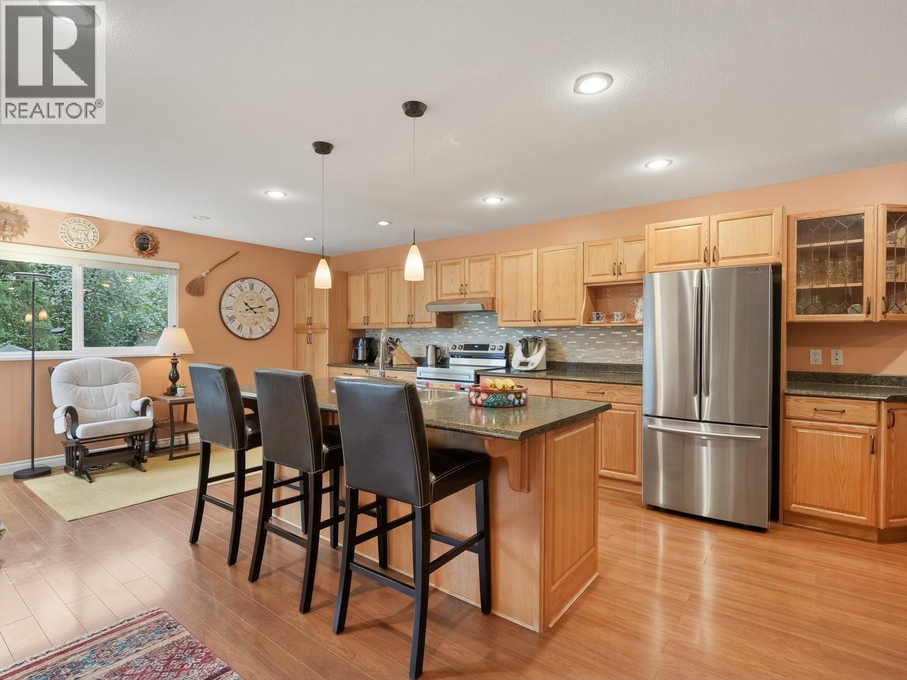 9439 SNOWBERRY COURT