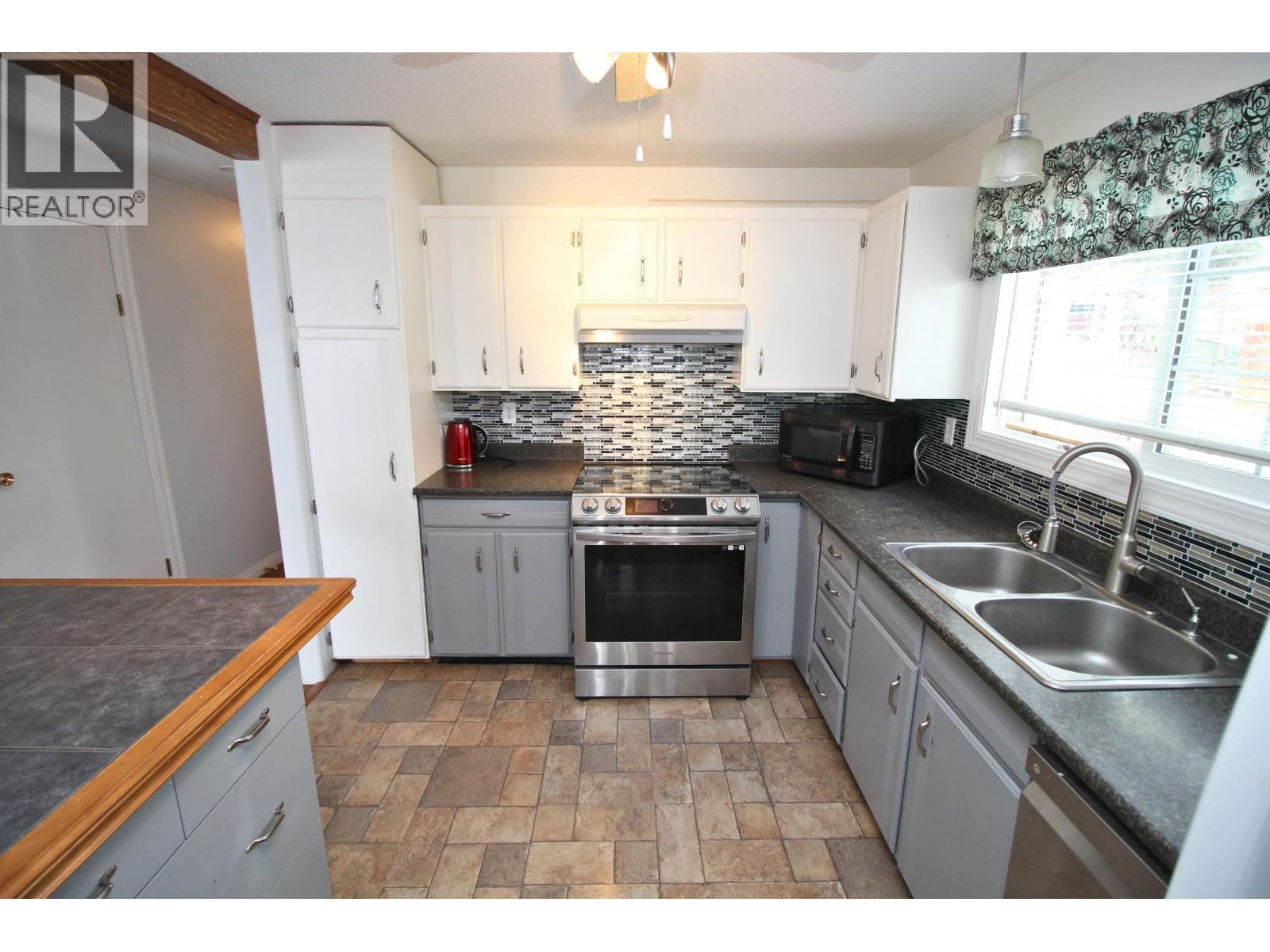 54384 118 Highway, Granisle