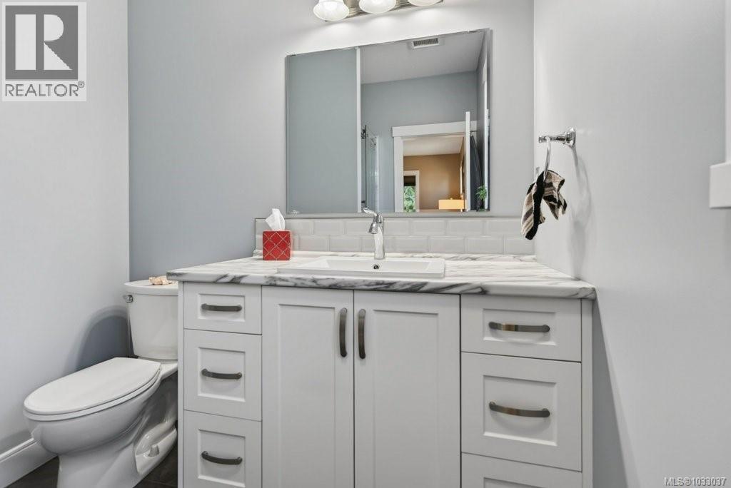 3028 Swanson St - 23