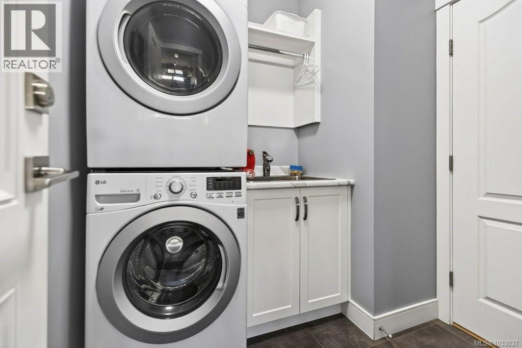 3028 Swanson St - 18