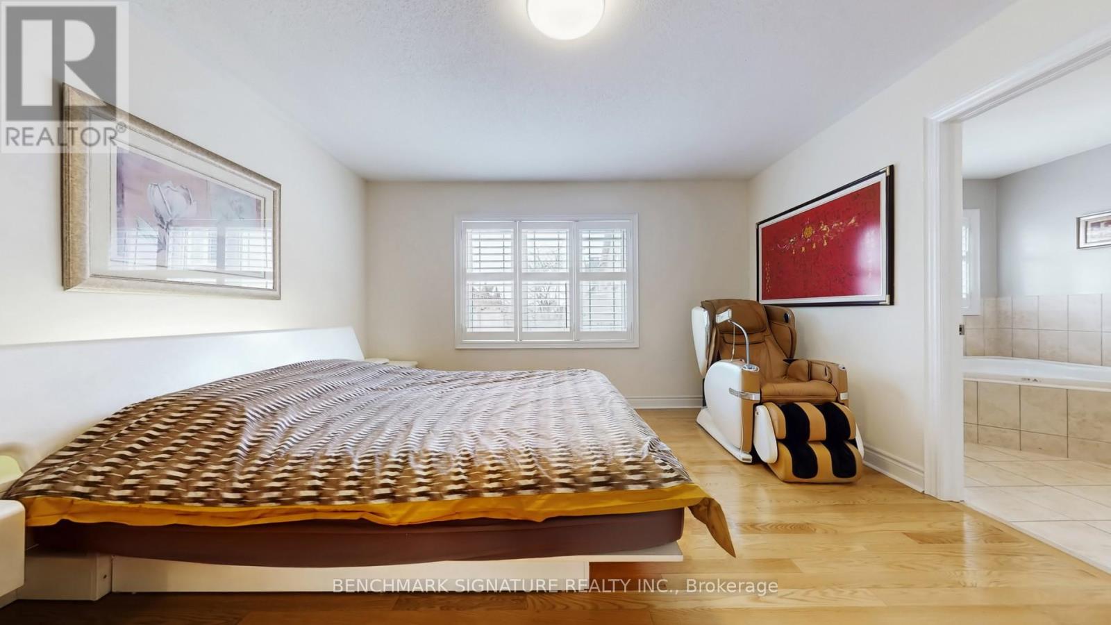 105 DORIS AVENUE - 23