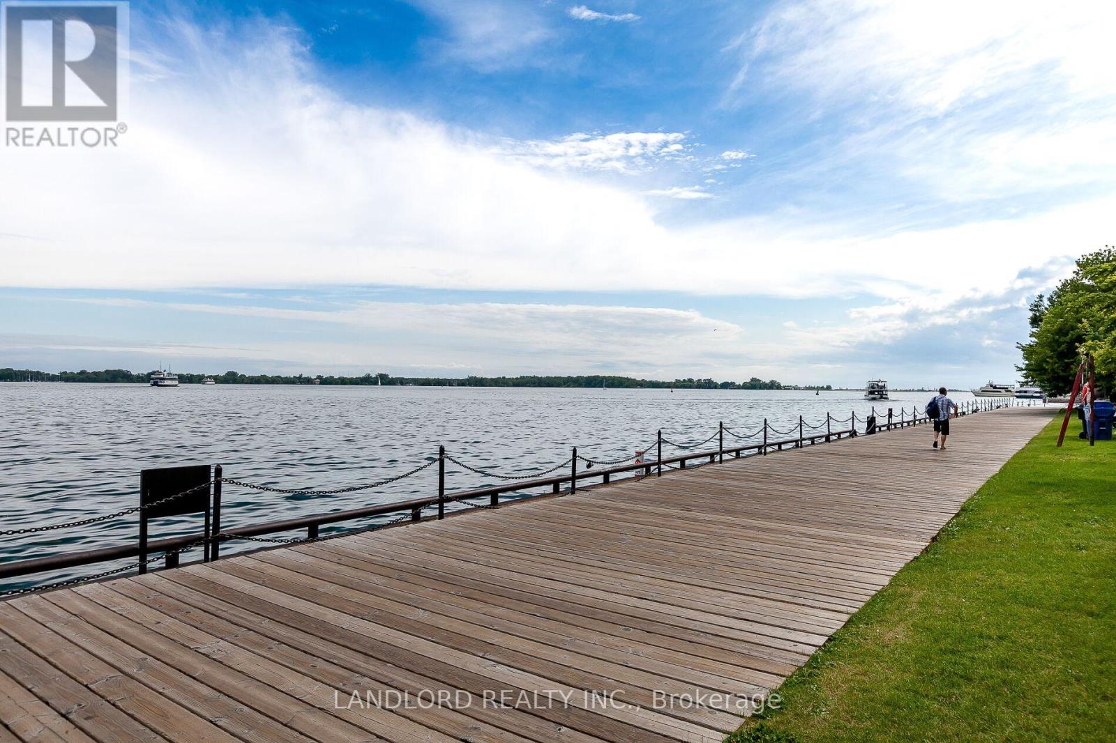 #2208 33 HARBOUR SQUARE - 50