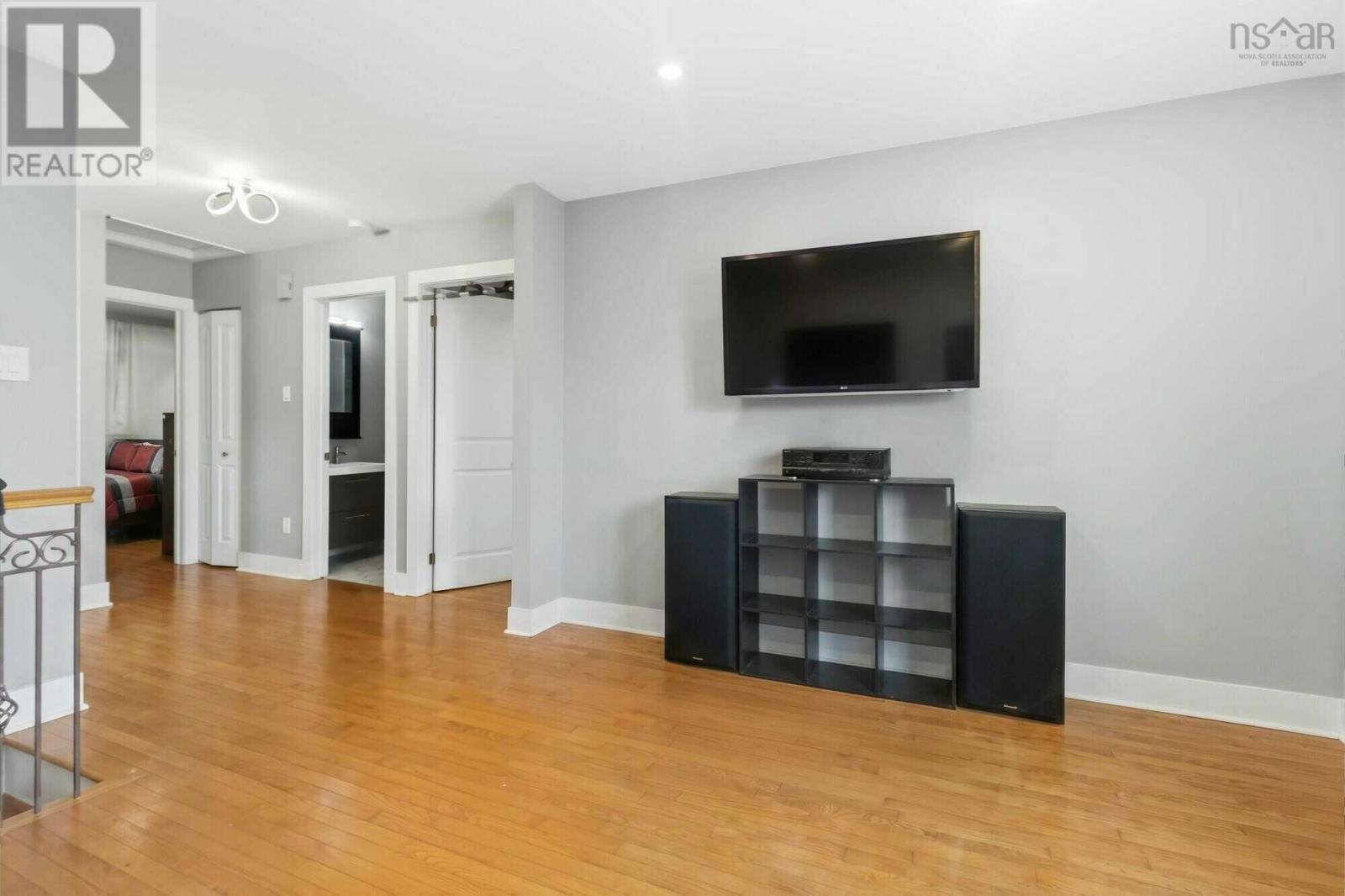 Property 3 of 20 of 52 Shrewsbury Road