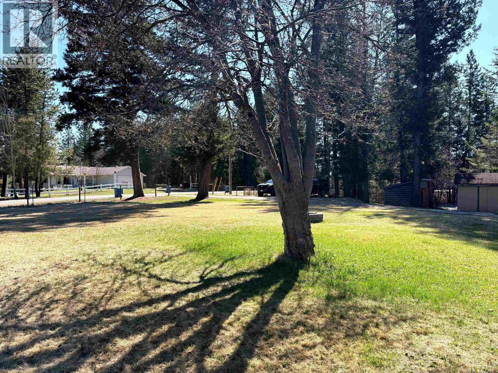 4765 CHILCOTIN CRESCENT - 35