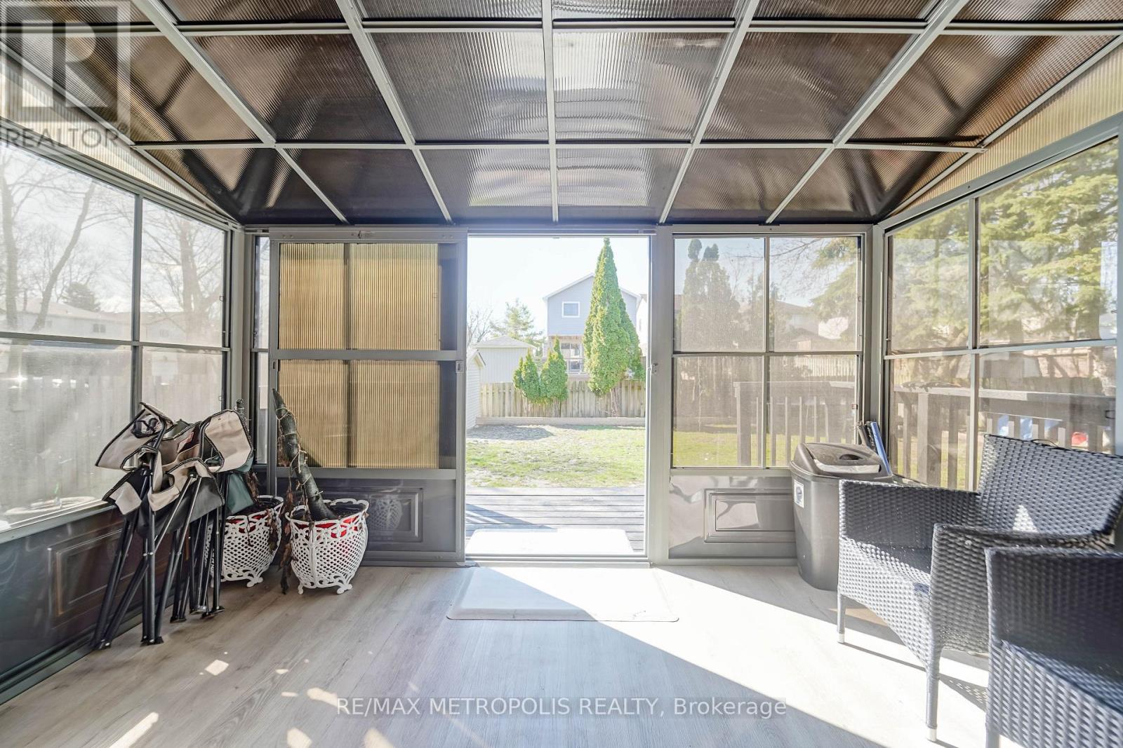 19 GLENABBEY DRIVE - 23
