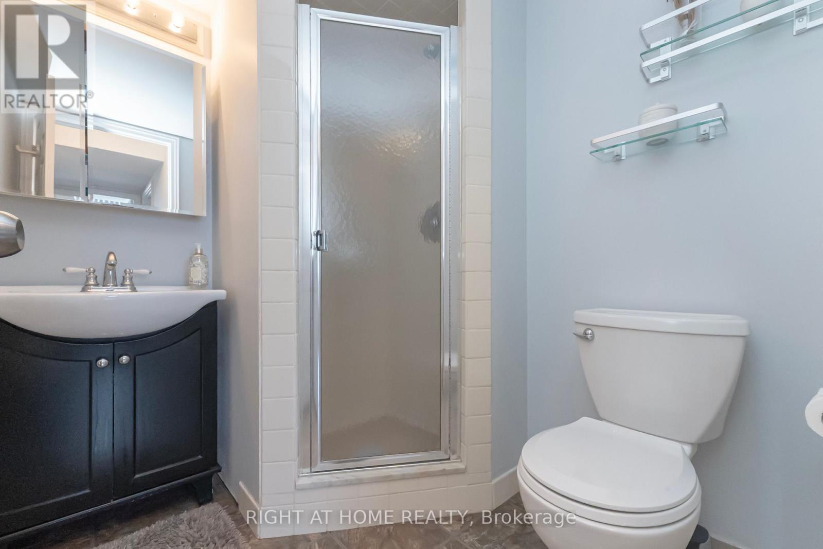 #1507 1360 RATHBURN ROAD E - 28