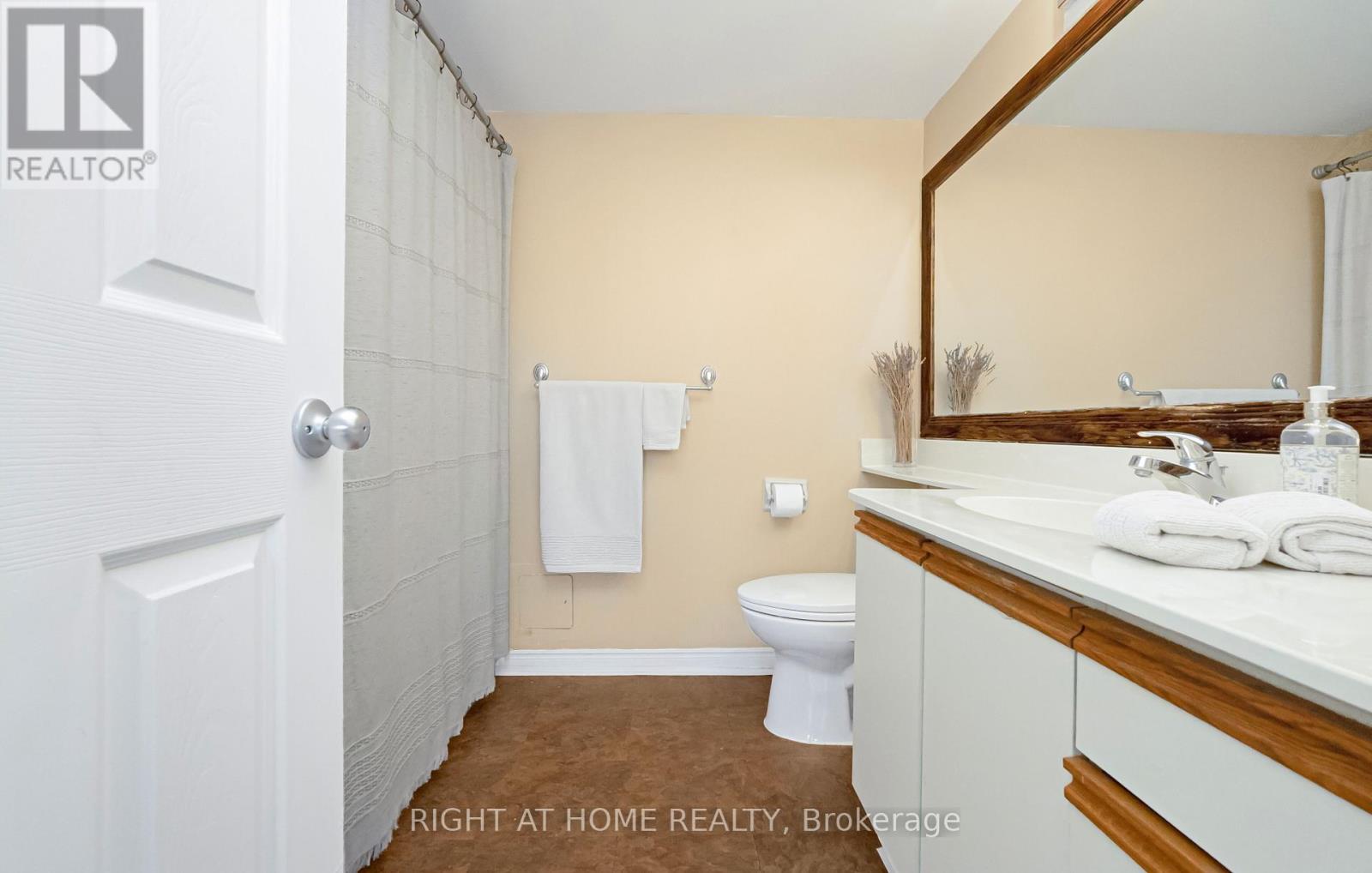 #1507 1360 RATHBURN ROAD E - 35