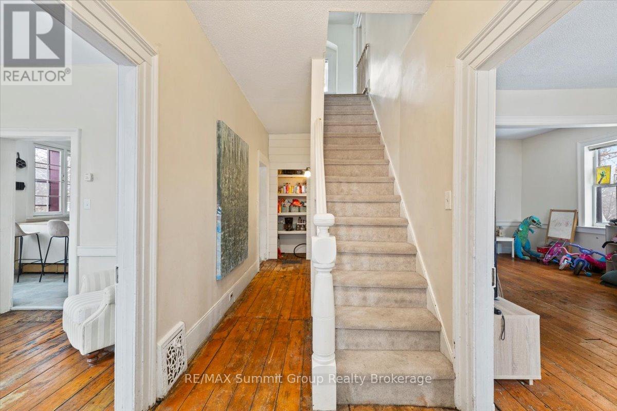13 COLLINGWOOD STREET - 18