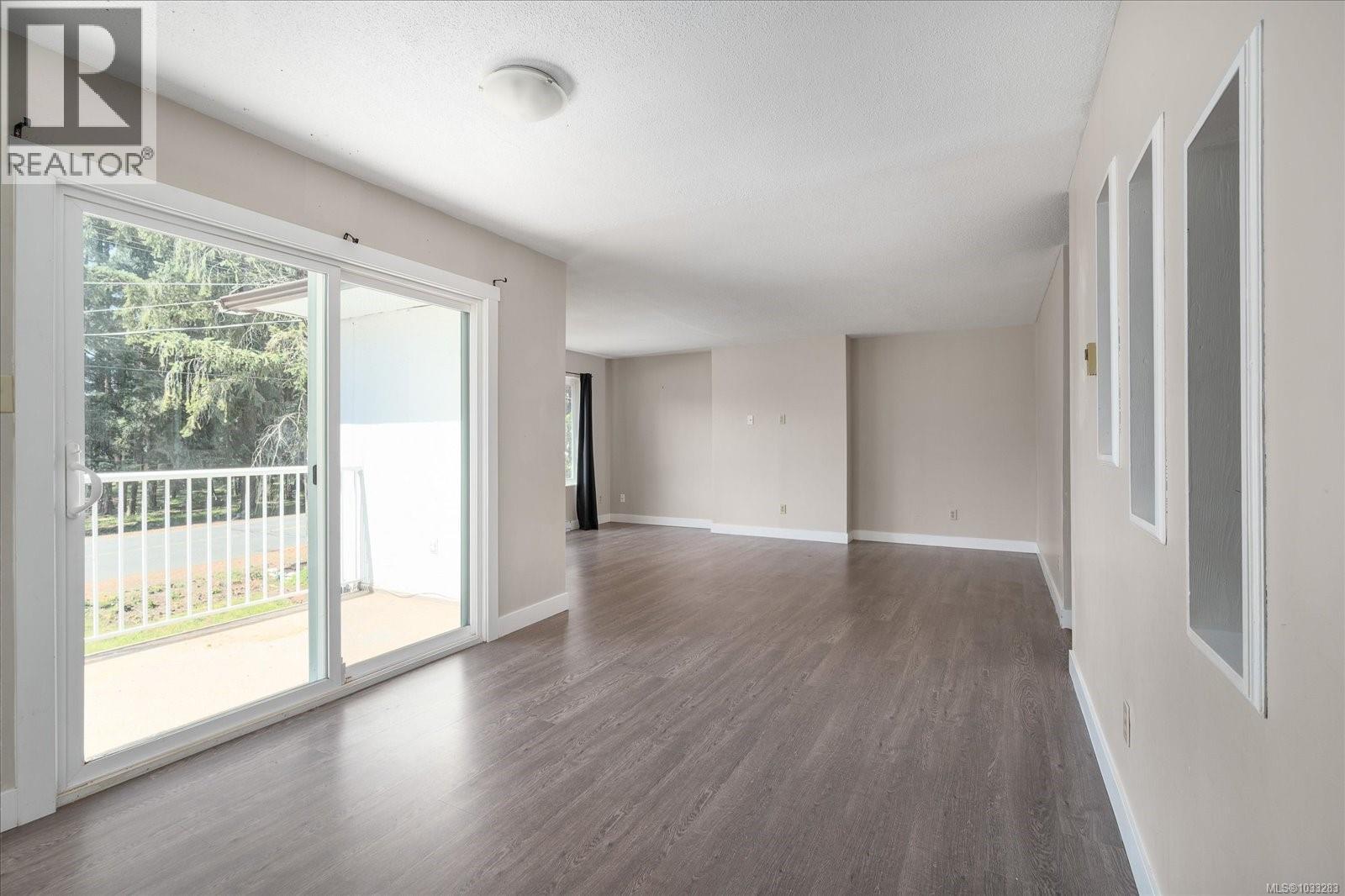 3677 Country Club Dr - 12