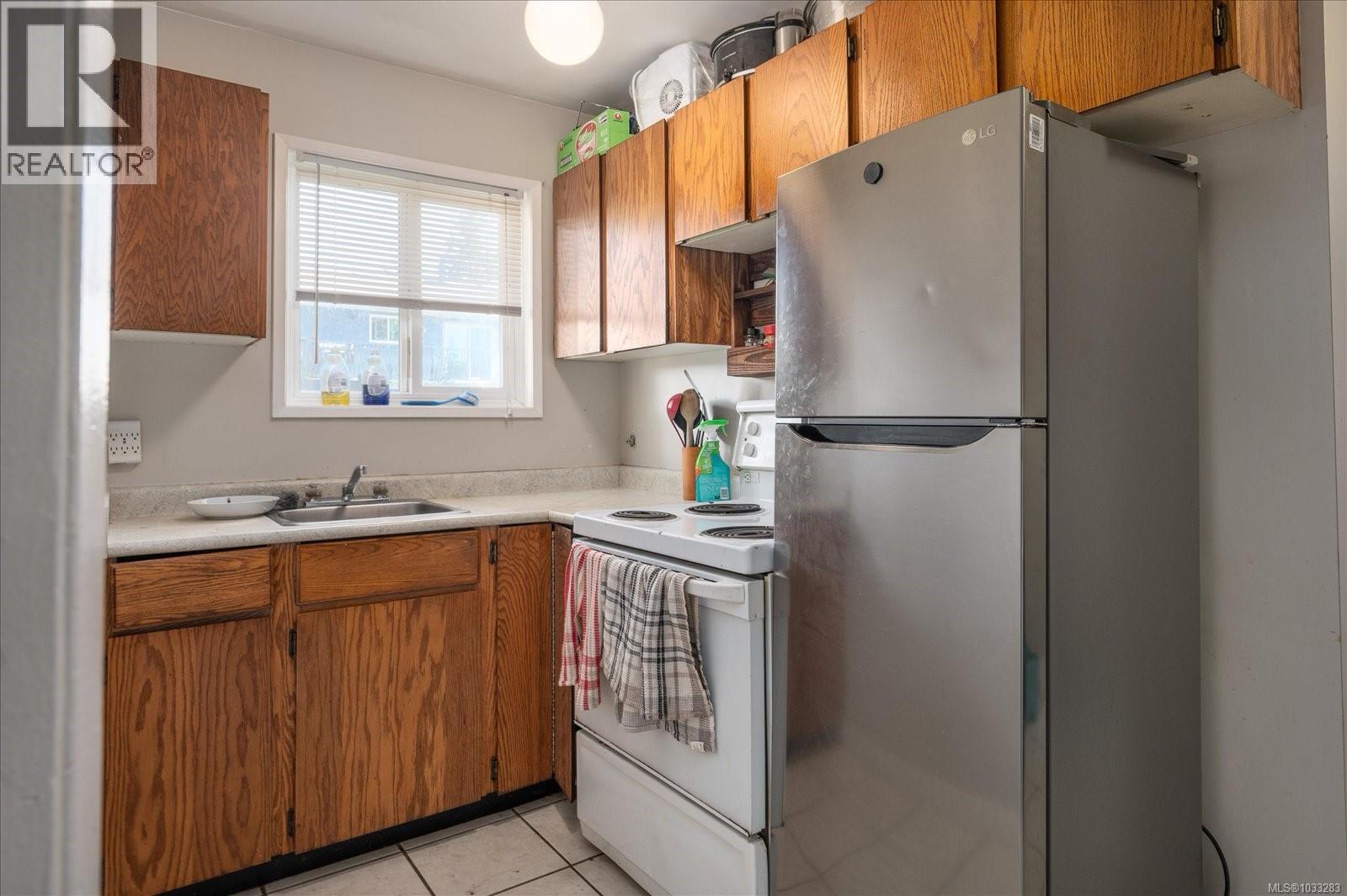 3677 Country Club Dr - 29