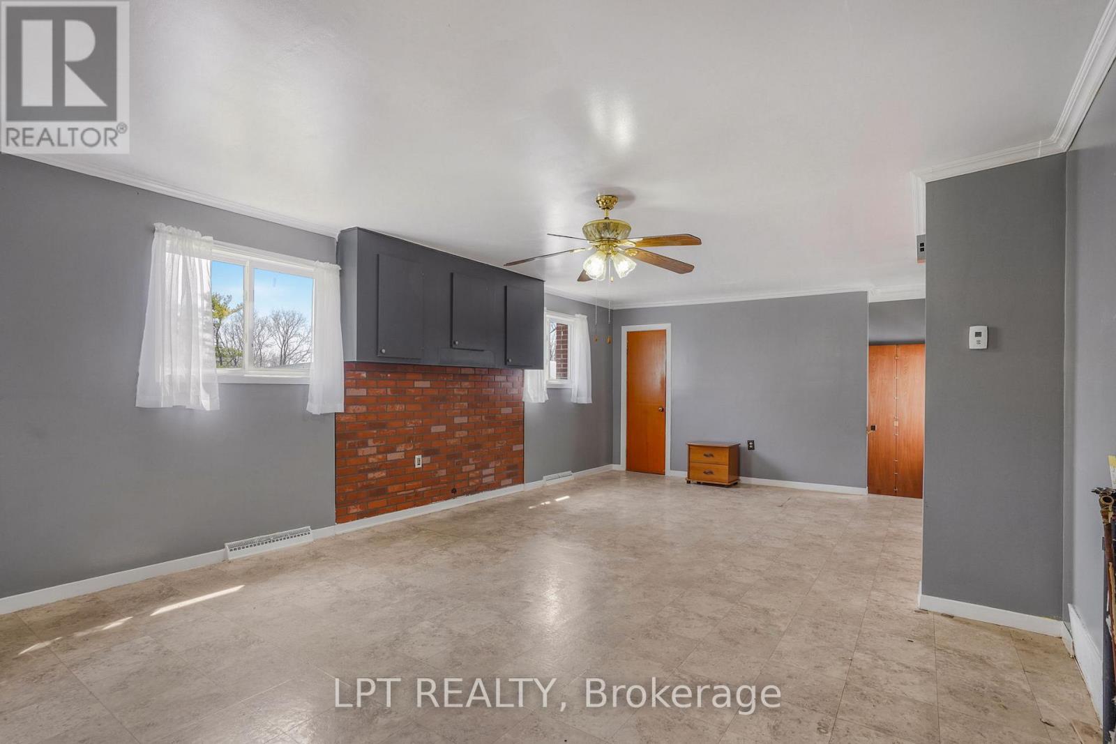 47 BERTHA STREET E — photo 10