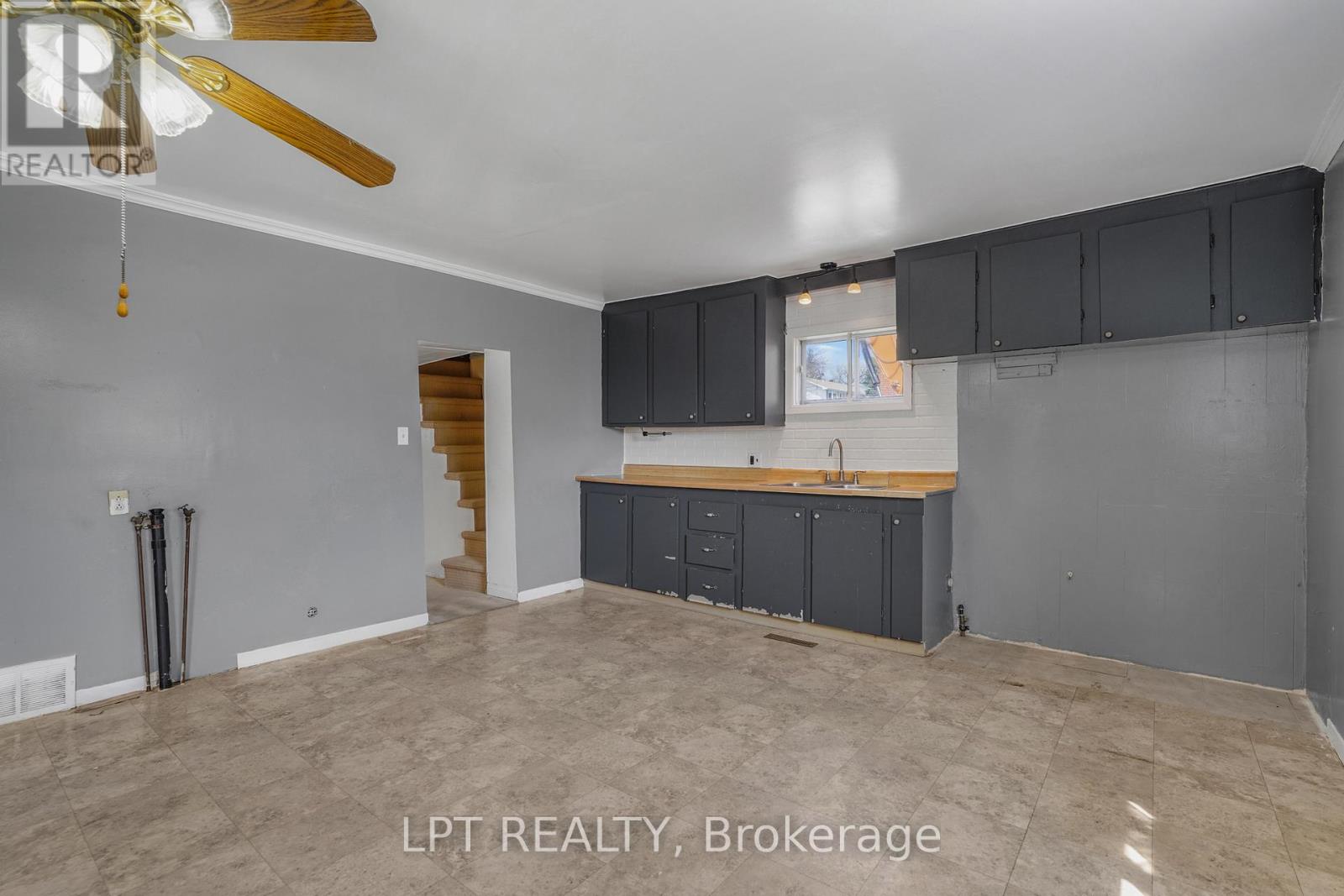 47 BERTHA STREET E — photo 12