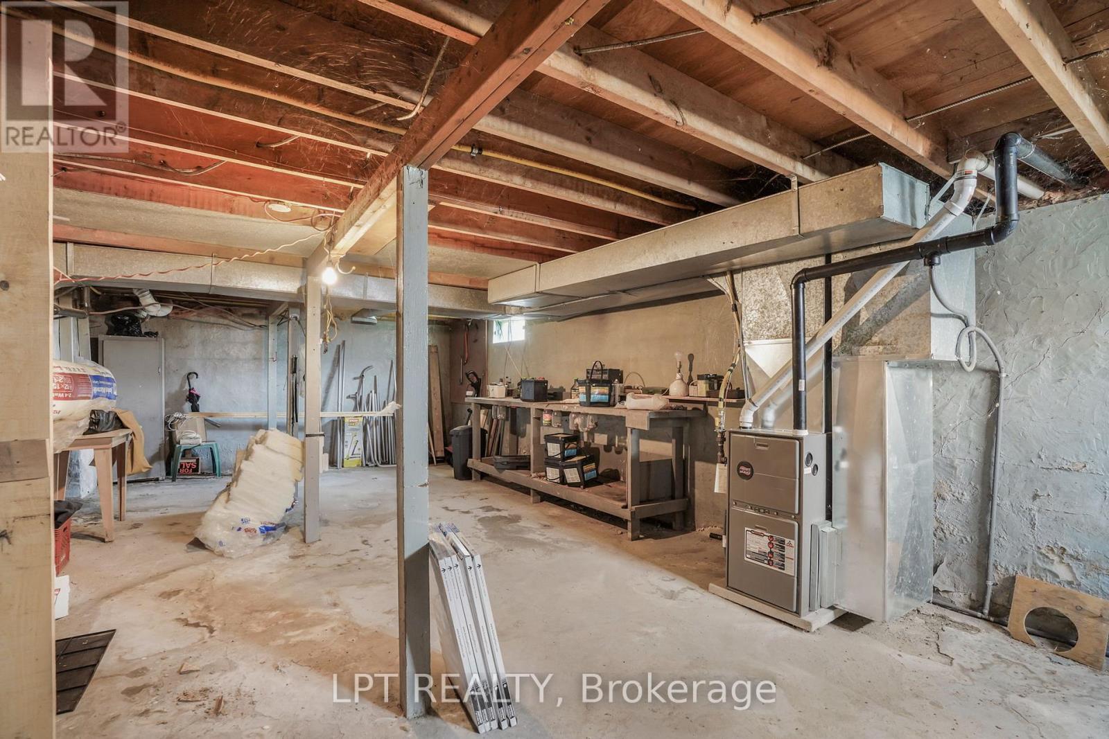 47 BERTHA STREET E — photo 16