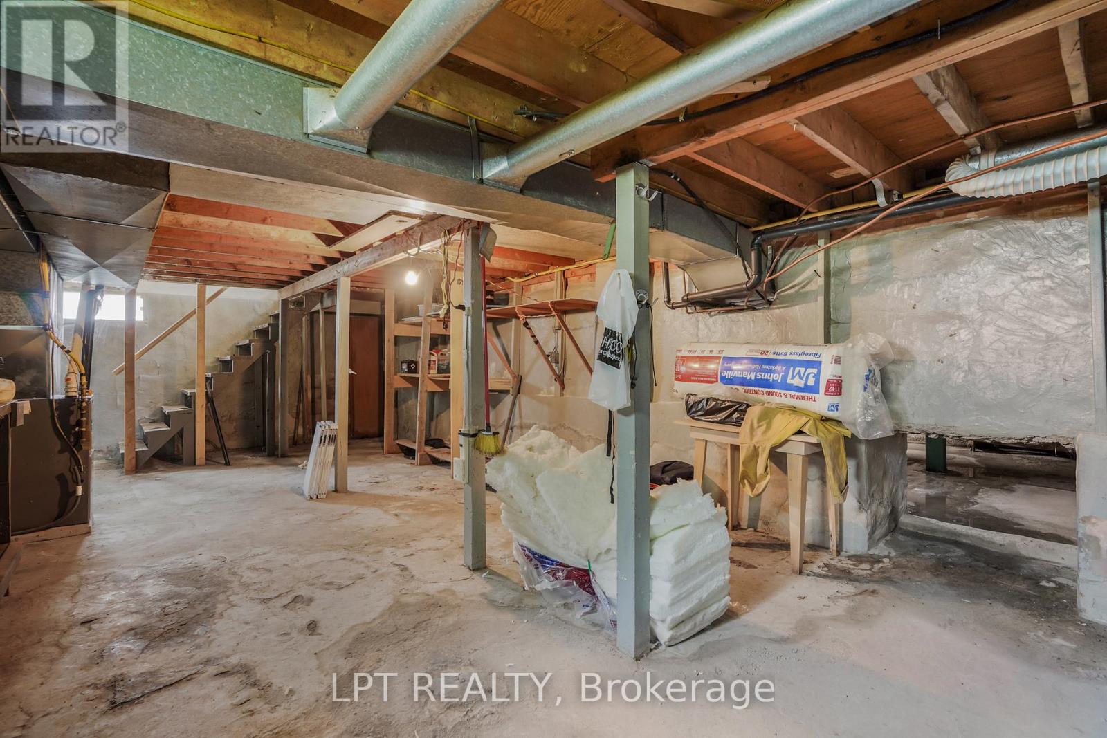 47 BERTHA STREET E — photo 17