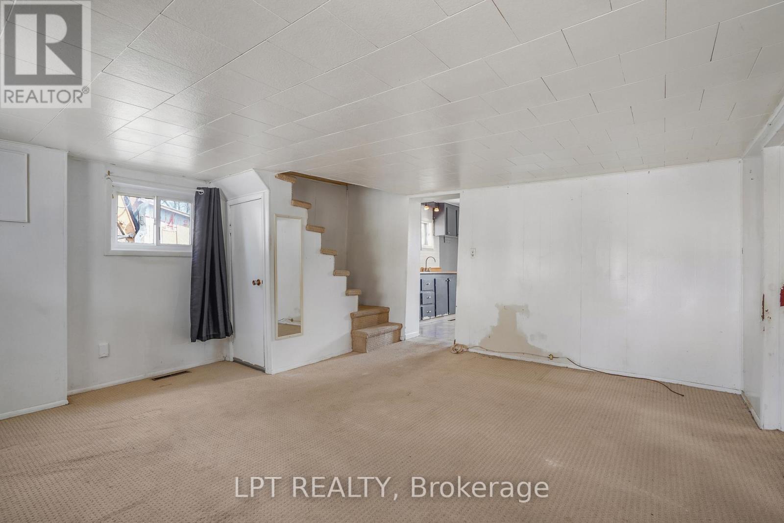 47 BERTHA STREET E — photo 6