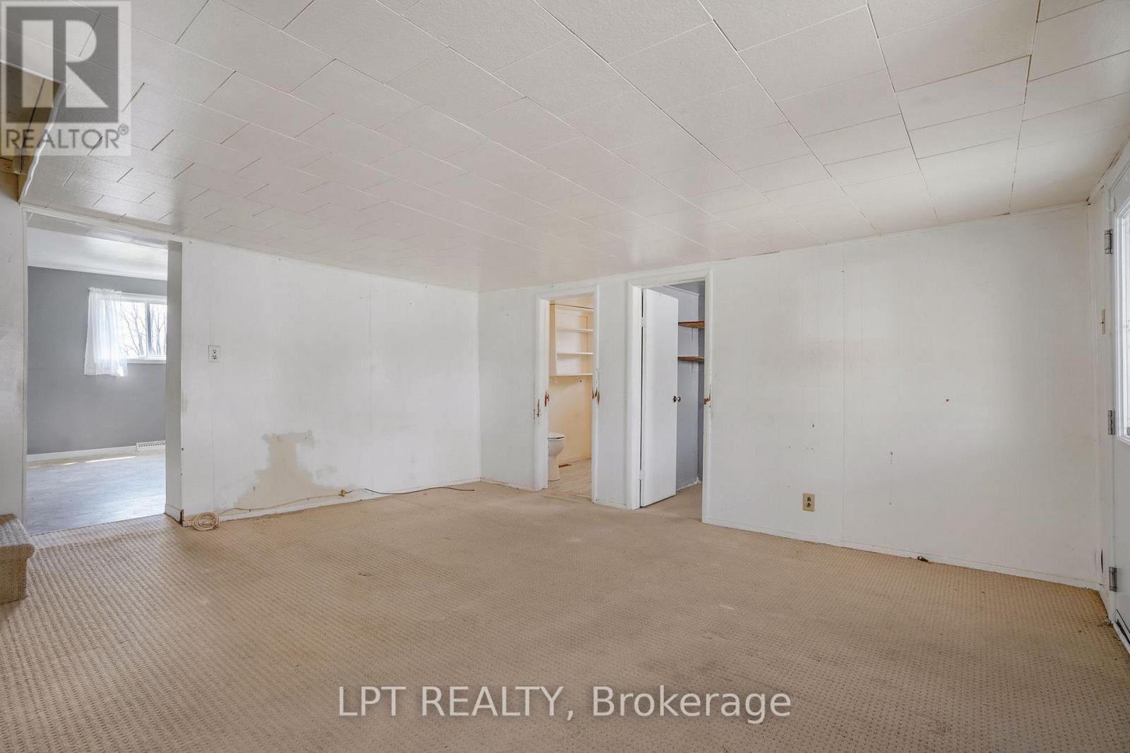 47 BERTHA STREET E — photo 7