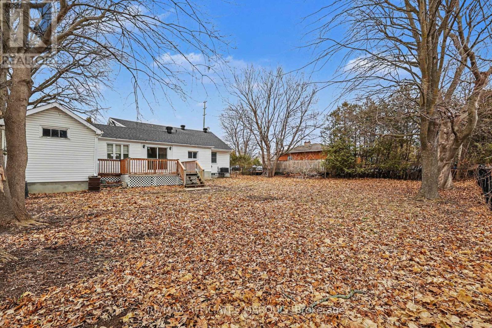 6036 PERTH STREET — photo 29