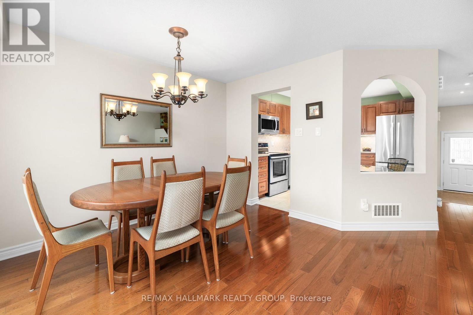 548 LANGELIER AVENUE — photo 11
