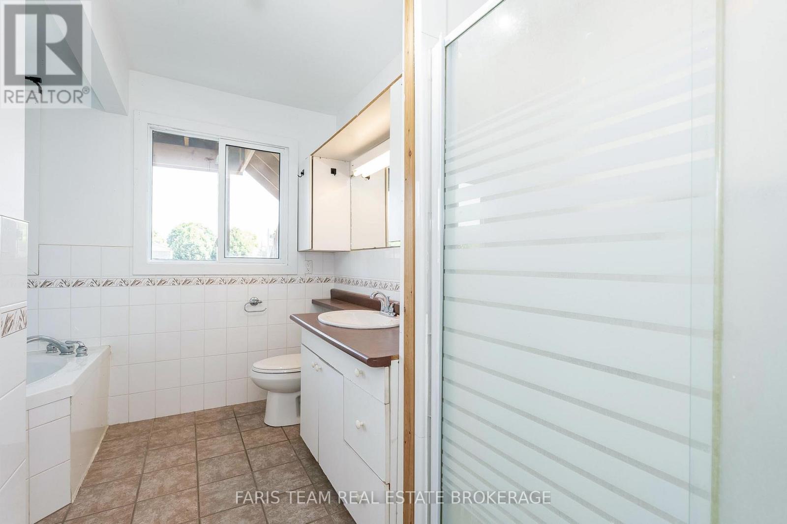 346 LAFONTAINE ROAD W — photo 17
