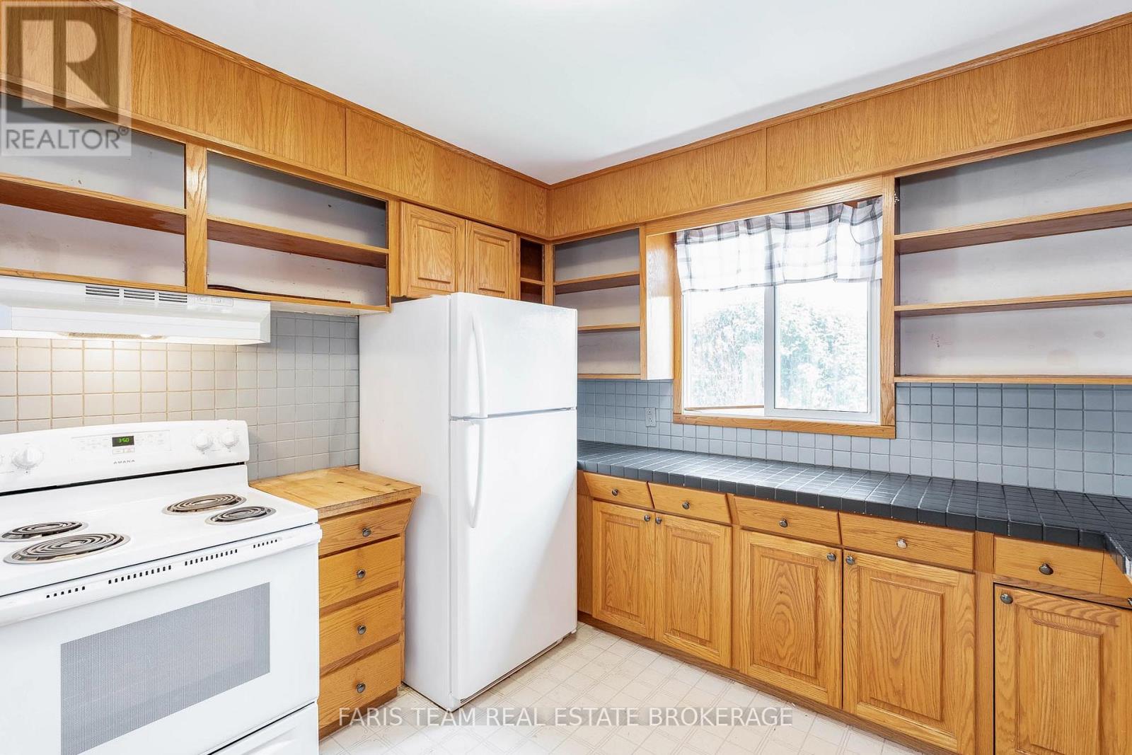 346 LAFONTAINE ROAD W - photo 4