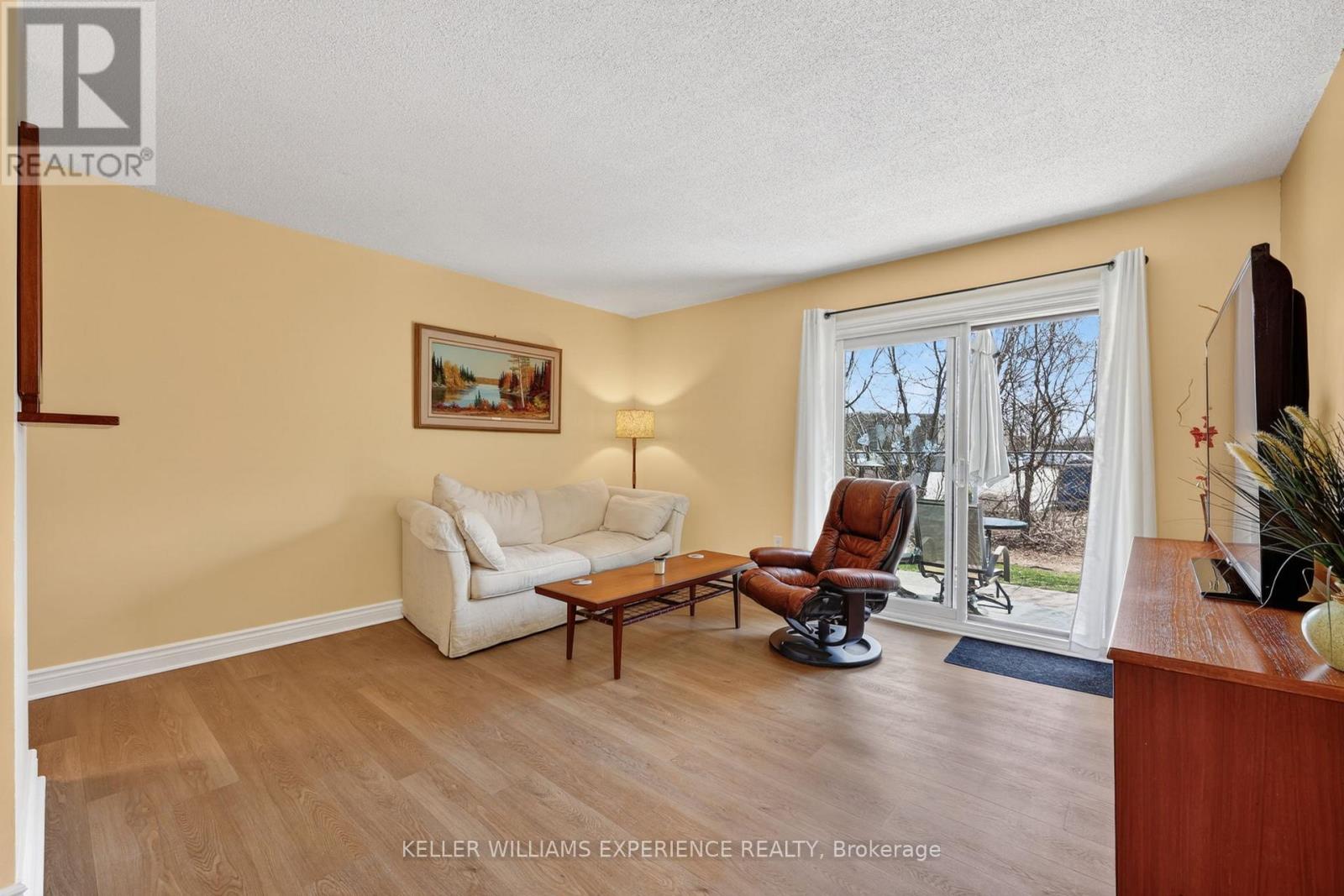 C4 - 183 EDGEHILL DRIVE — photo 6