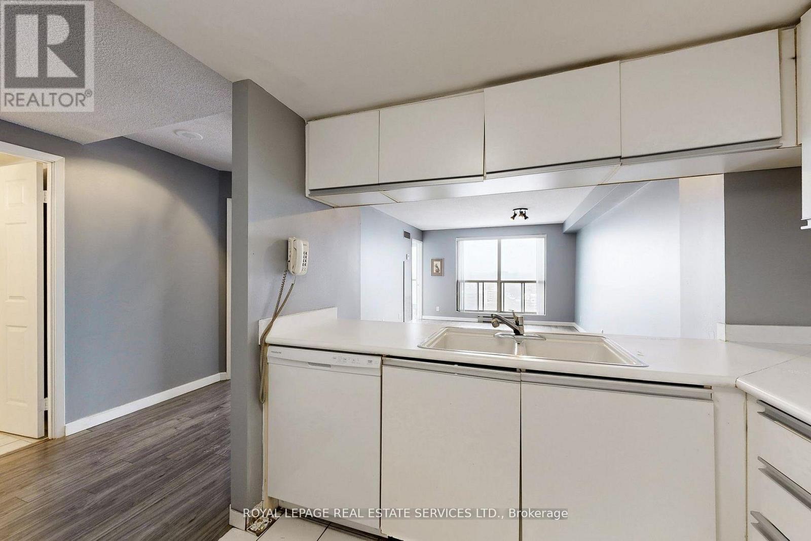 #1705 298 JARVIS STREET - 12