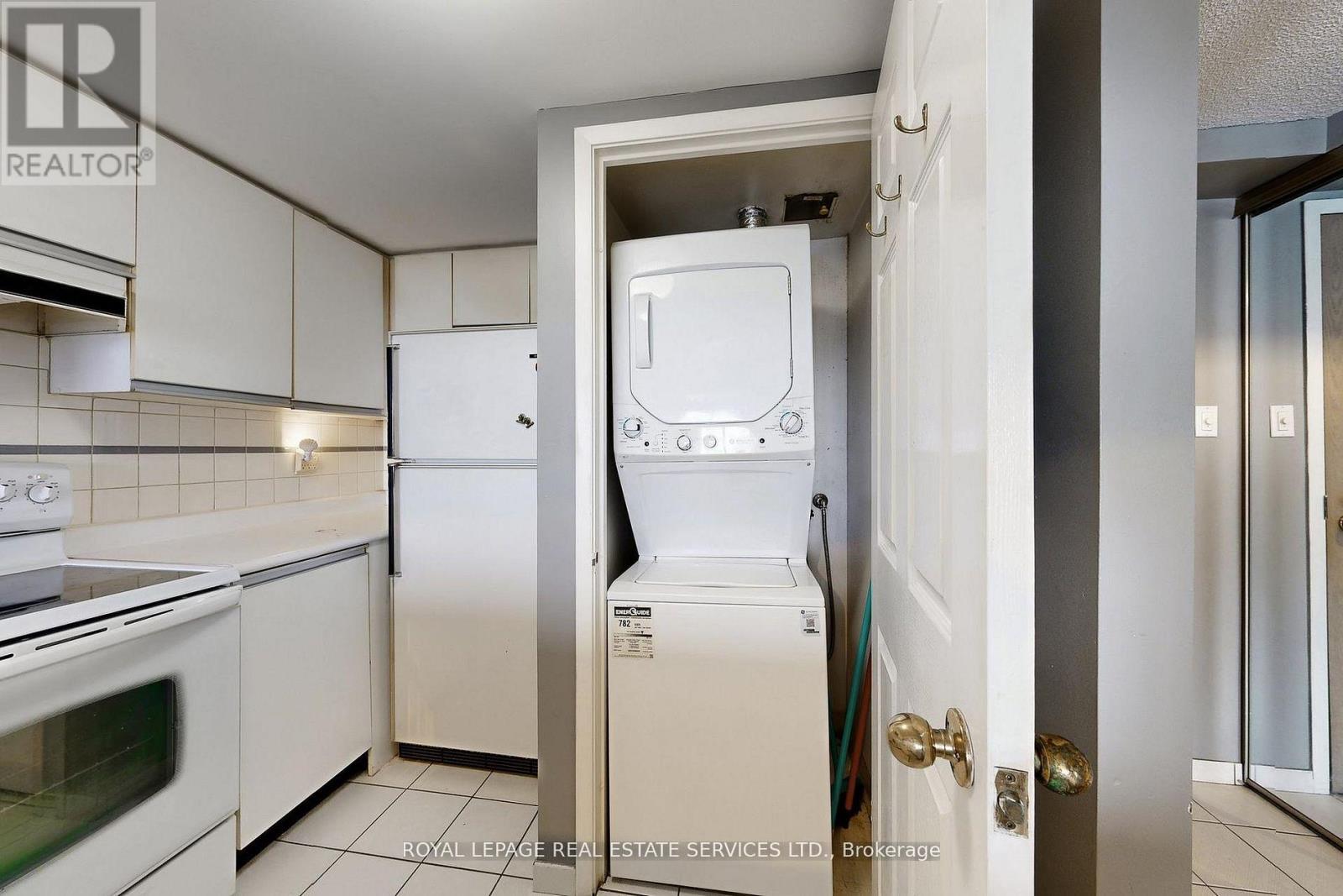 #1705 298 JARVIS STREET - 13