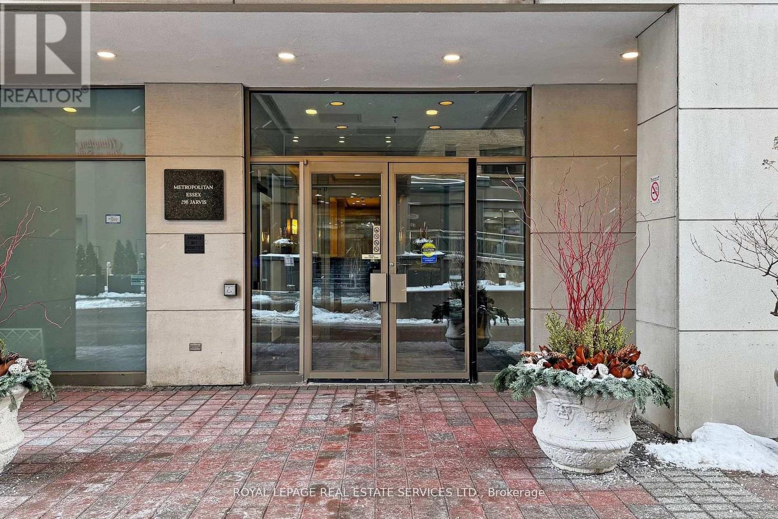 #1705 298 JARVIS STREET - 4