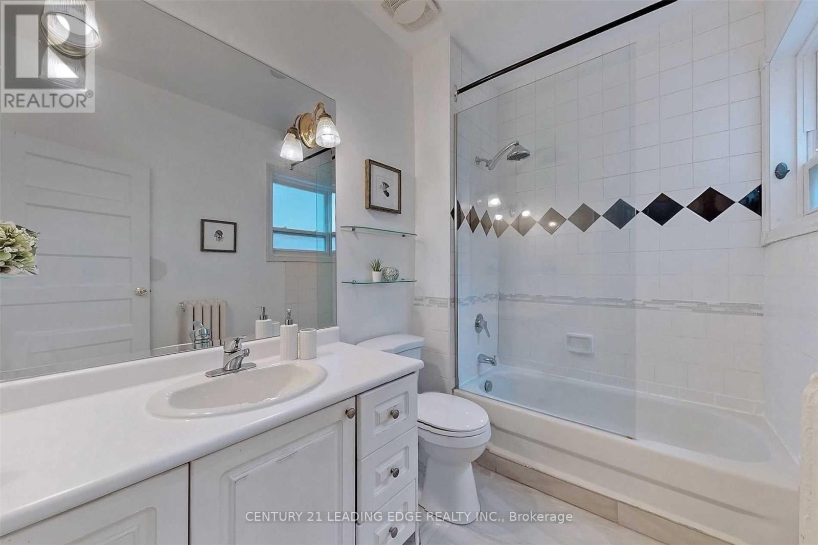 233 BORDEN STREET - 16