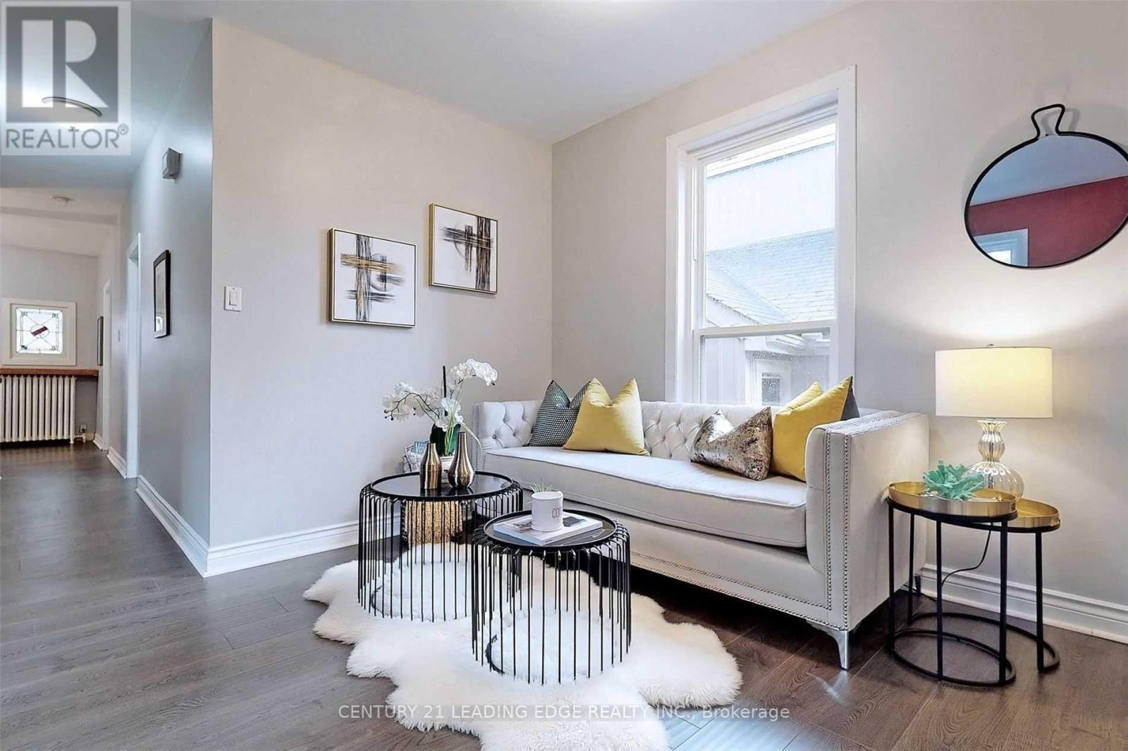 233 BORDEN STREET - 4
