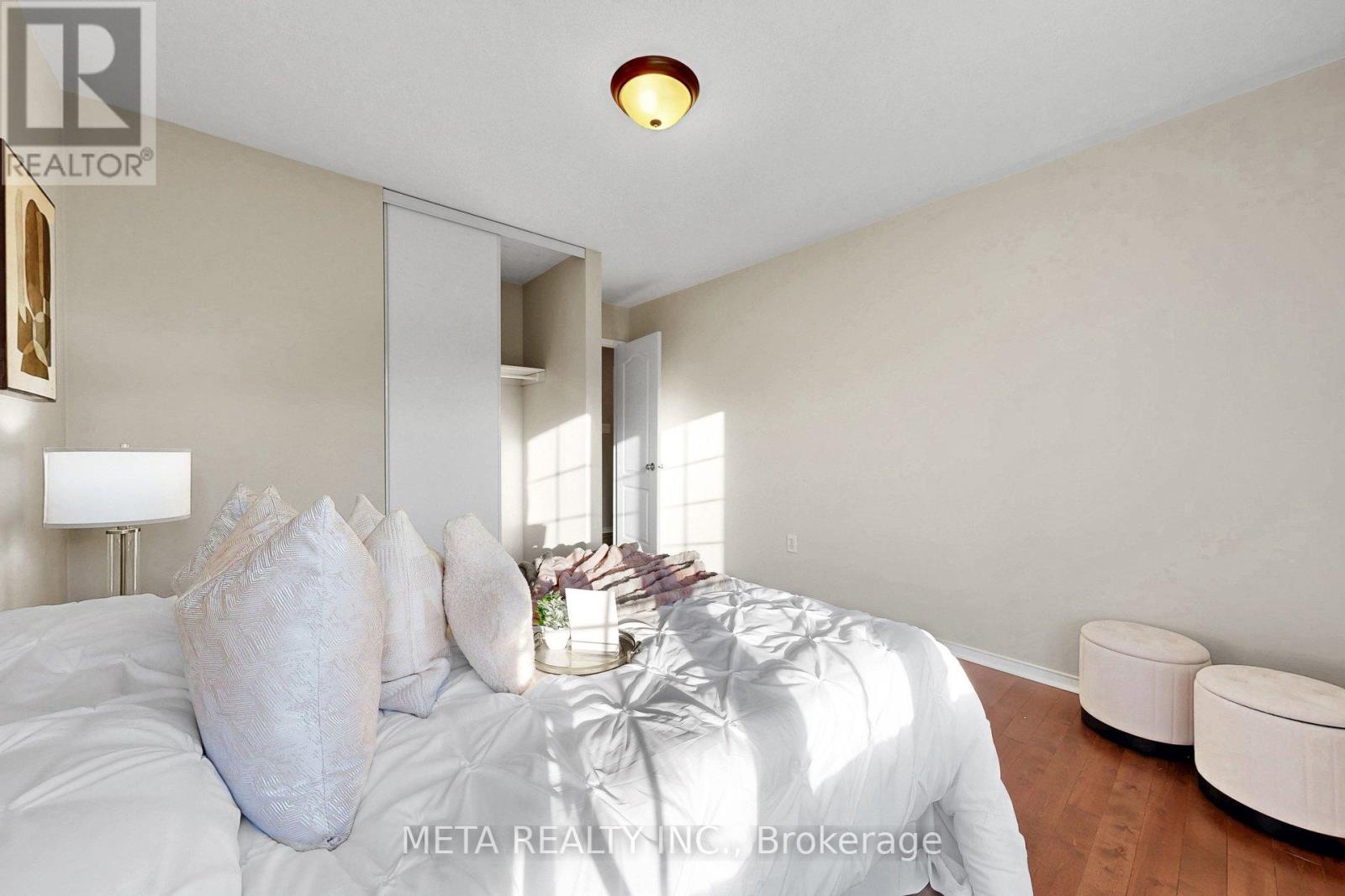 74 MCSWEENEY CRESCENT — photo 32