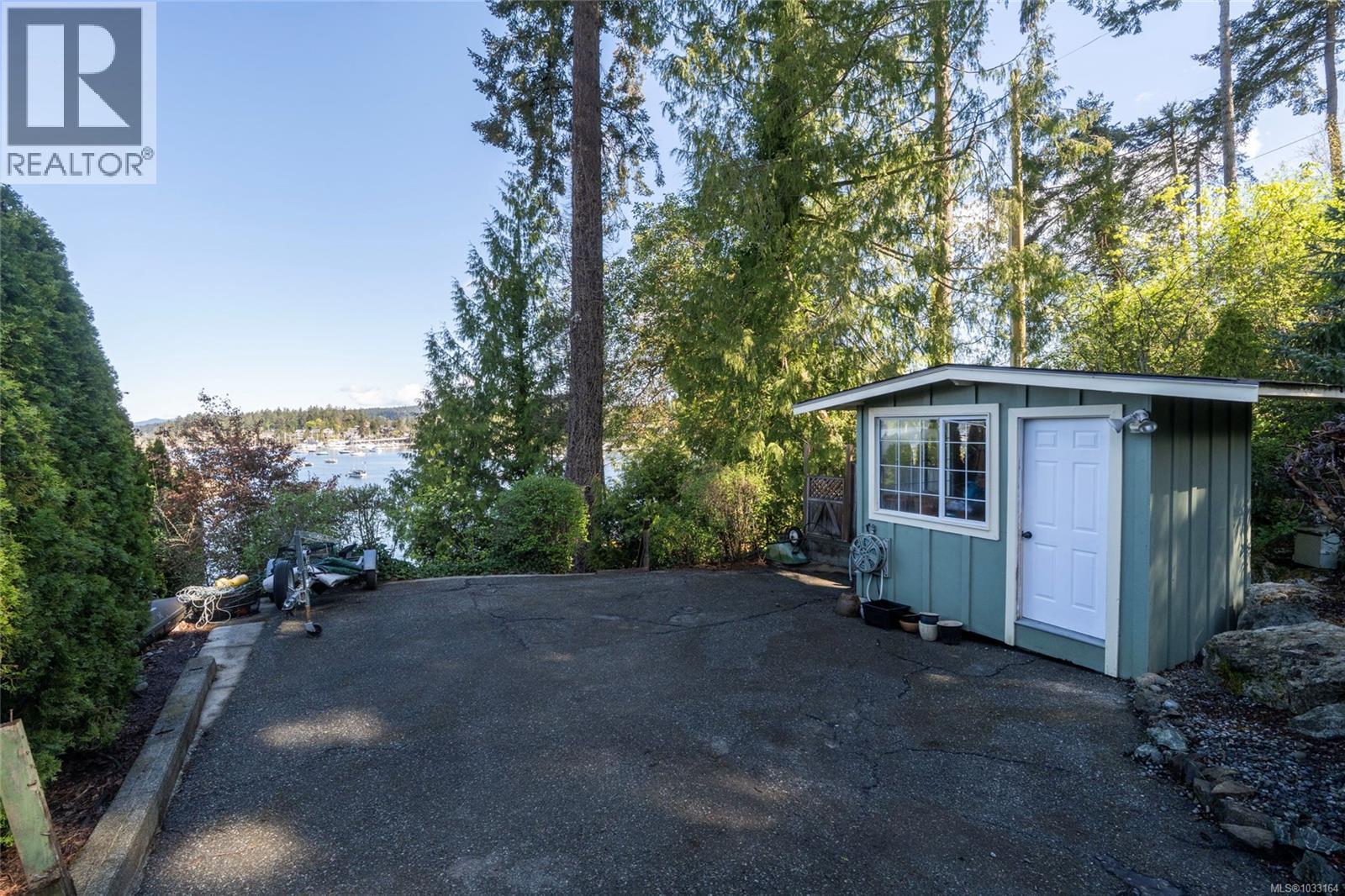  786 Sea Drive, Central Saanich