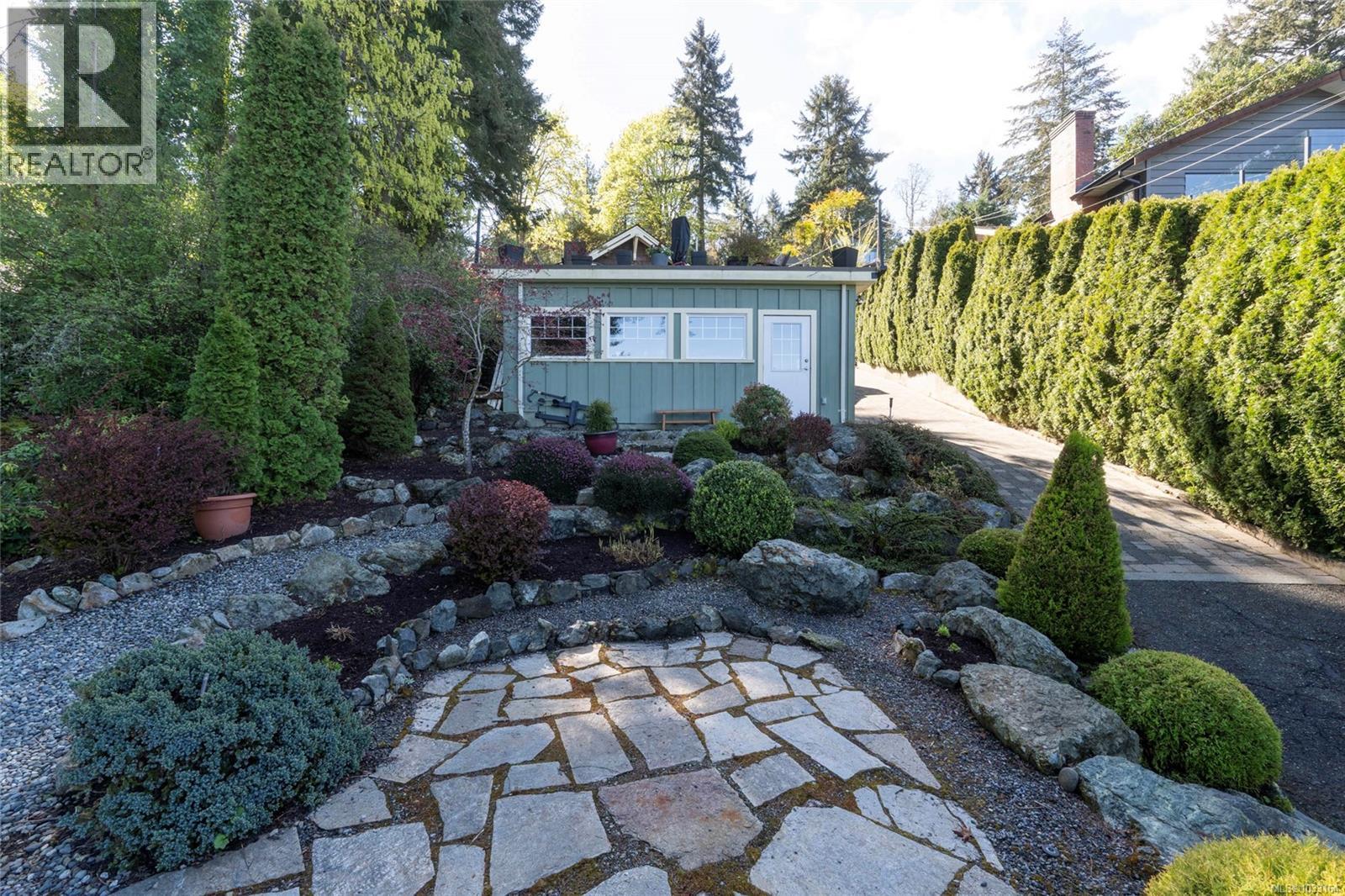  786 Sea Drive, Central Saanich