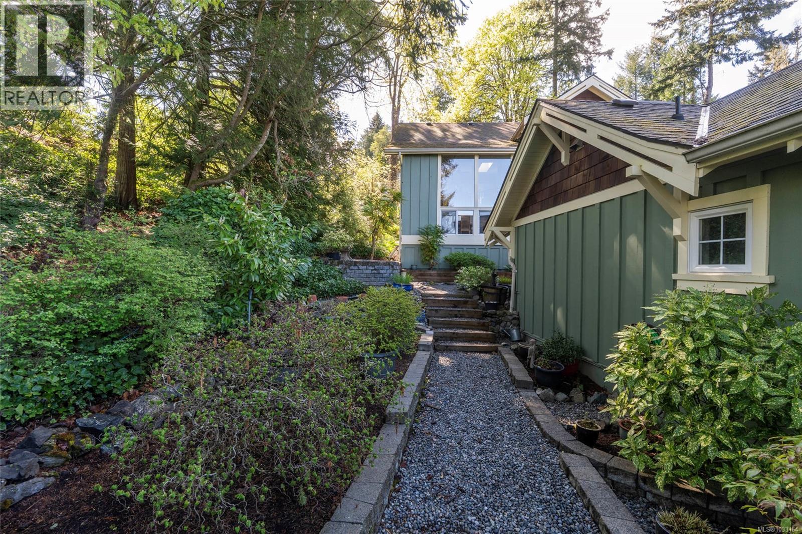  786 Sea Drive, Central Saanich